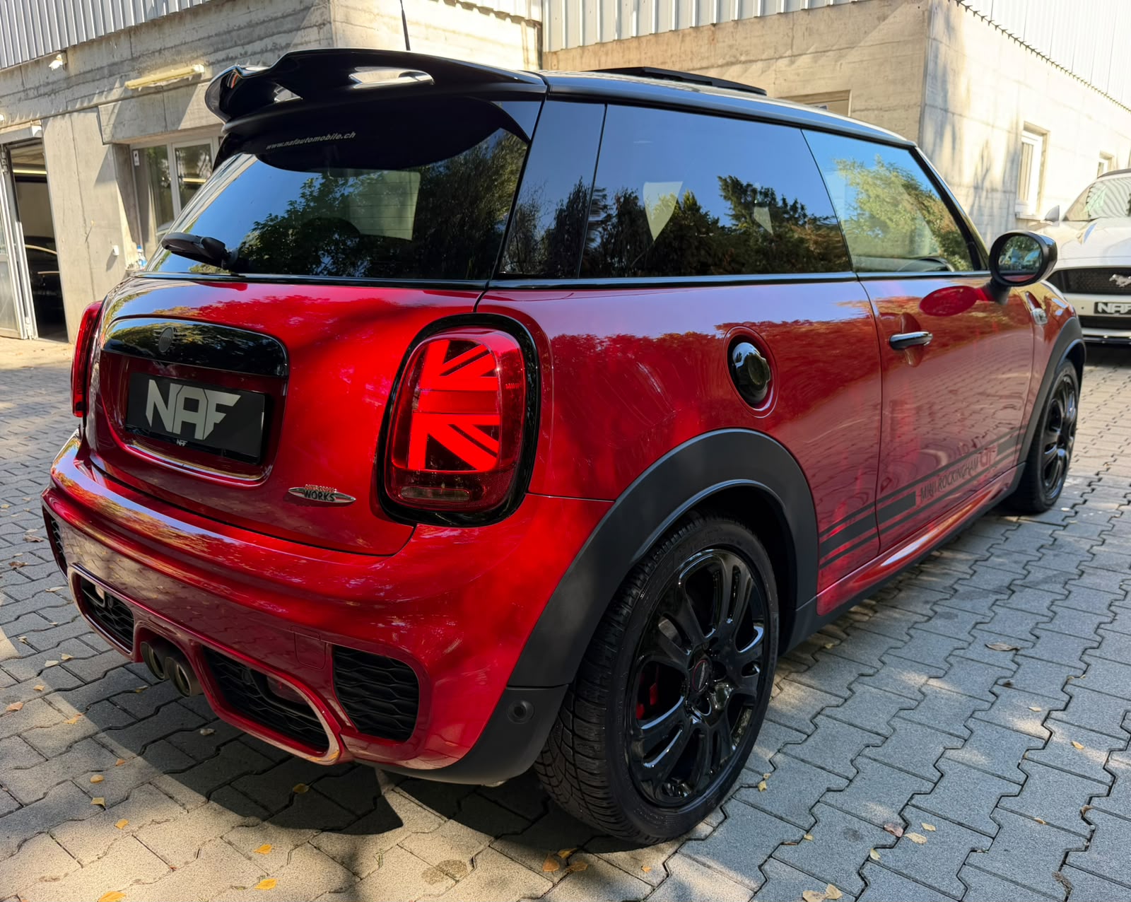 MINI Cooper John Cooper Works ROCKINGHAM GT 1/135 Steptronic-image-4