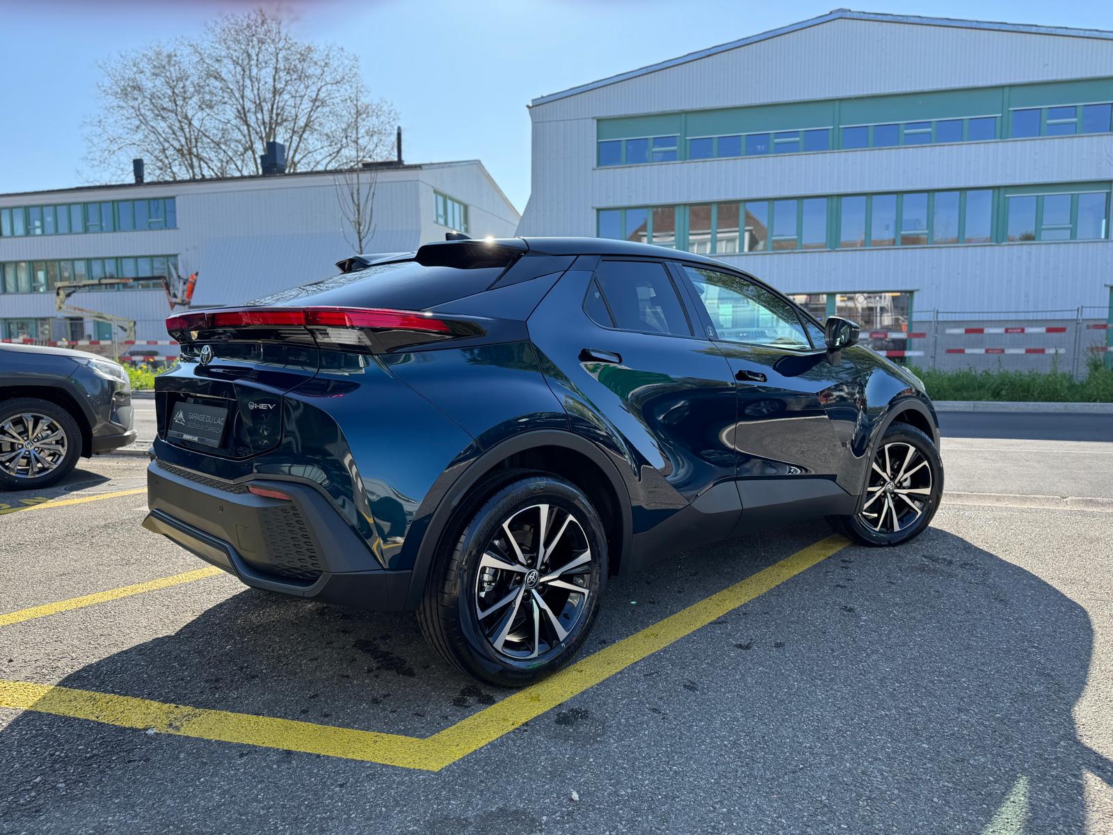 TOYOTA C-HR 1.8 HSD CVT Trend-showroom-element-3