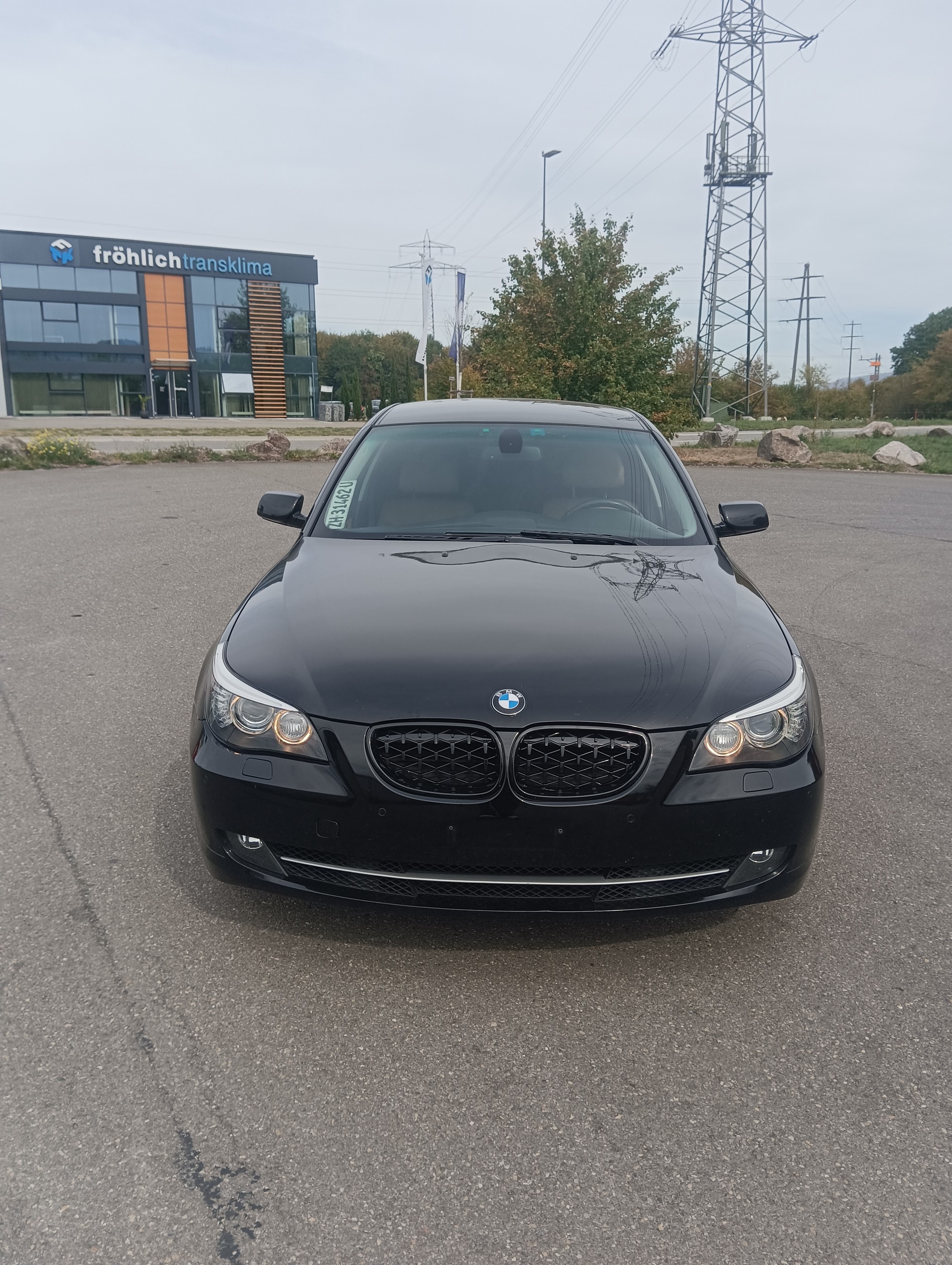BMW 525xi Steptronic-image-0