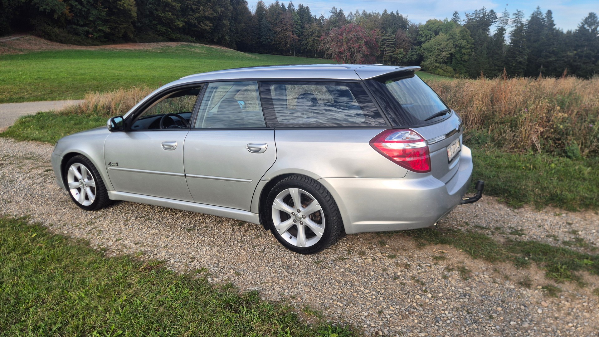 SUBARU Legacy 2.0R AWD Swiss-image-3