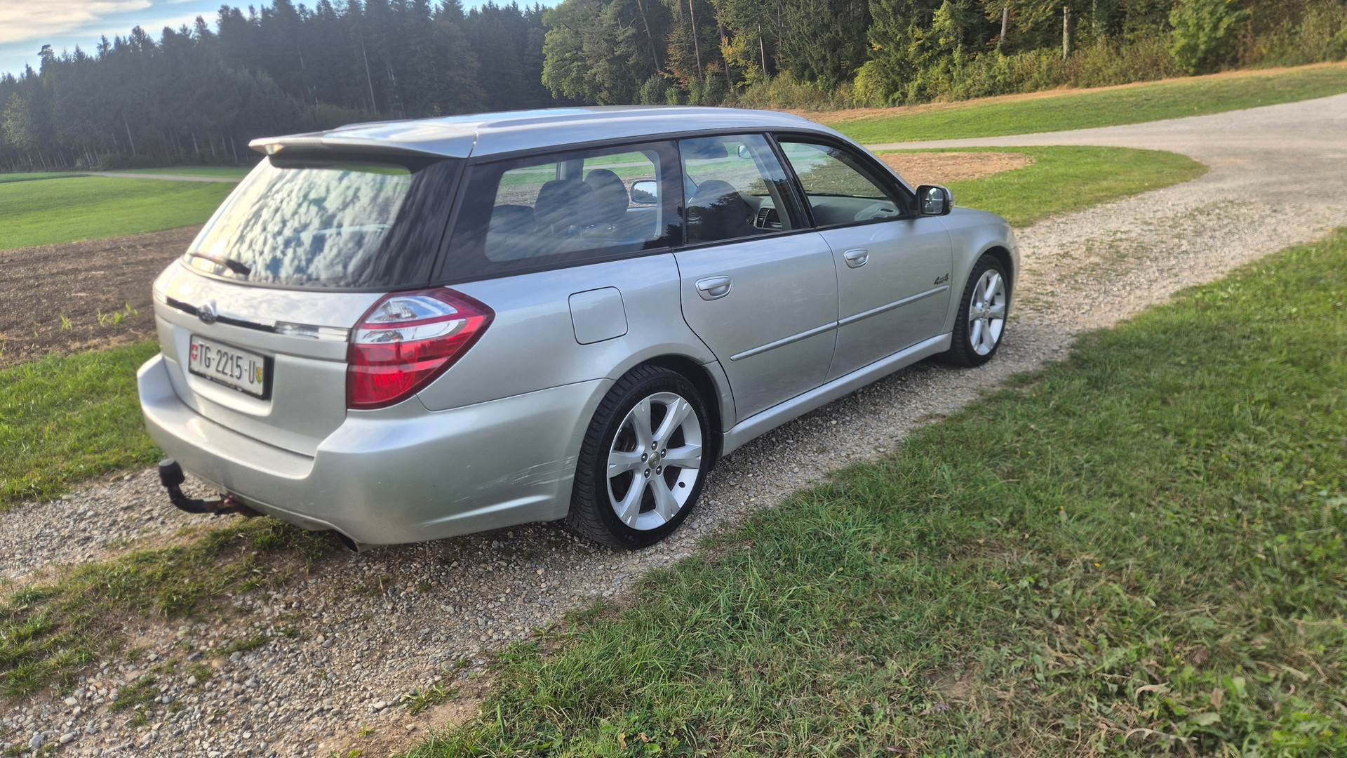 SUBARU Legacy 2.0R AWD Swiss-image-2