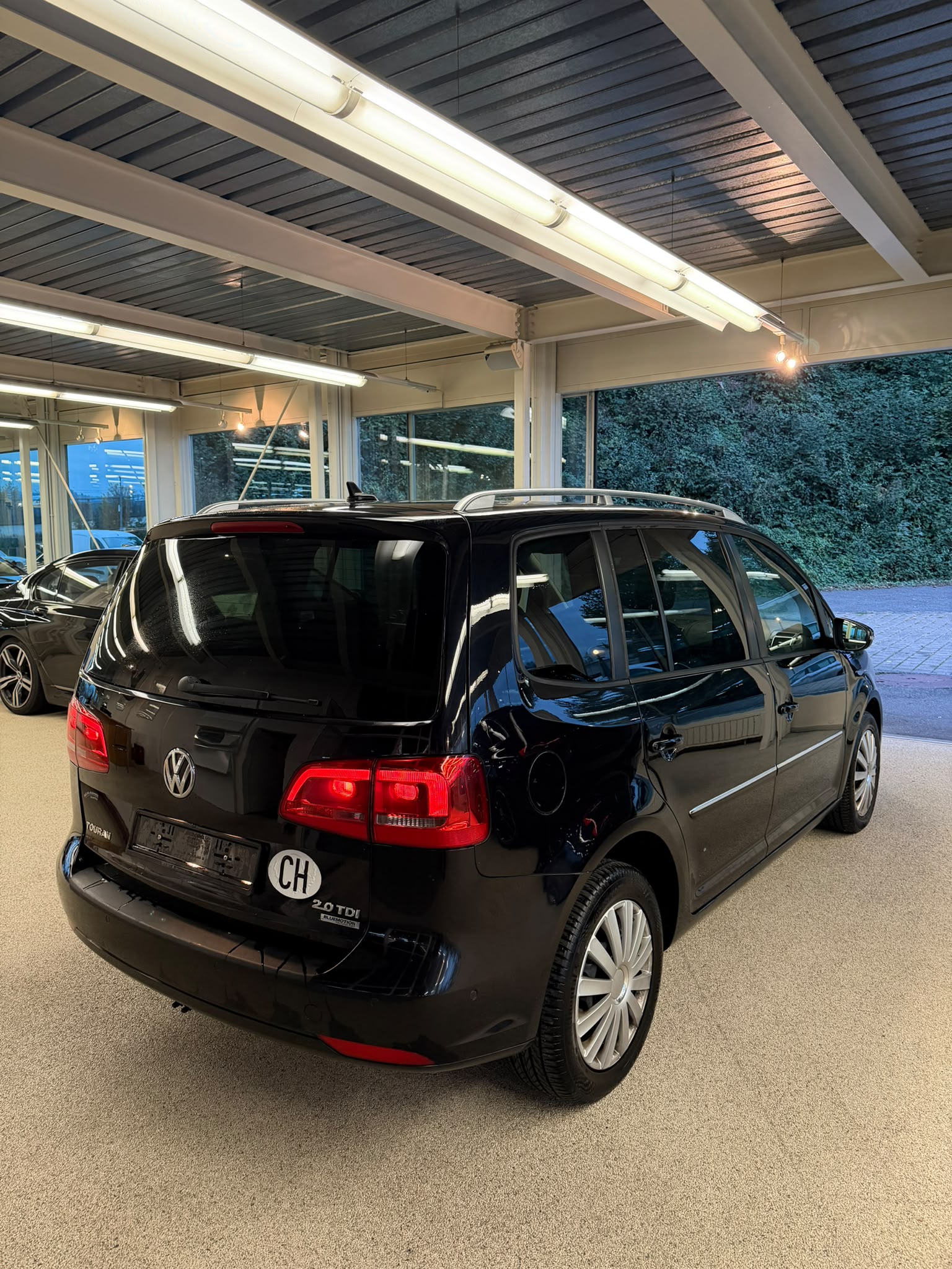 VW Touran 2.0 TDI BlueMotion Technology Comfortline-image-5