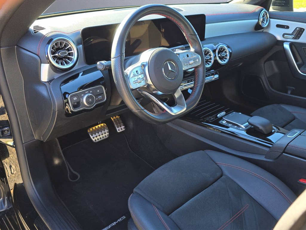 MERCEDES-BENZ CLA 250 AMG Line 4matic-image-9