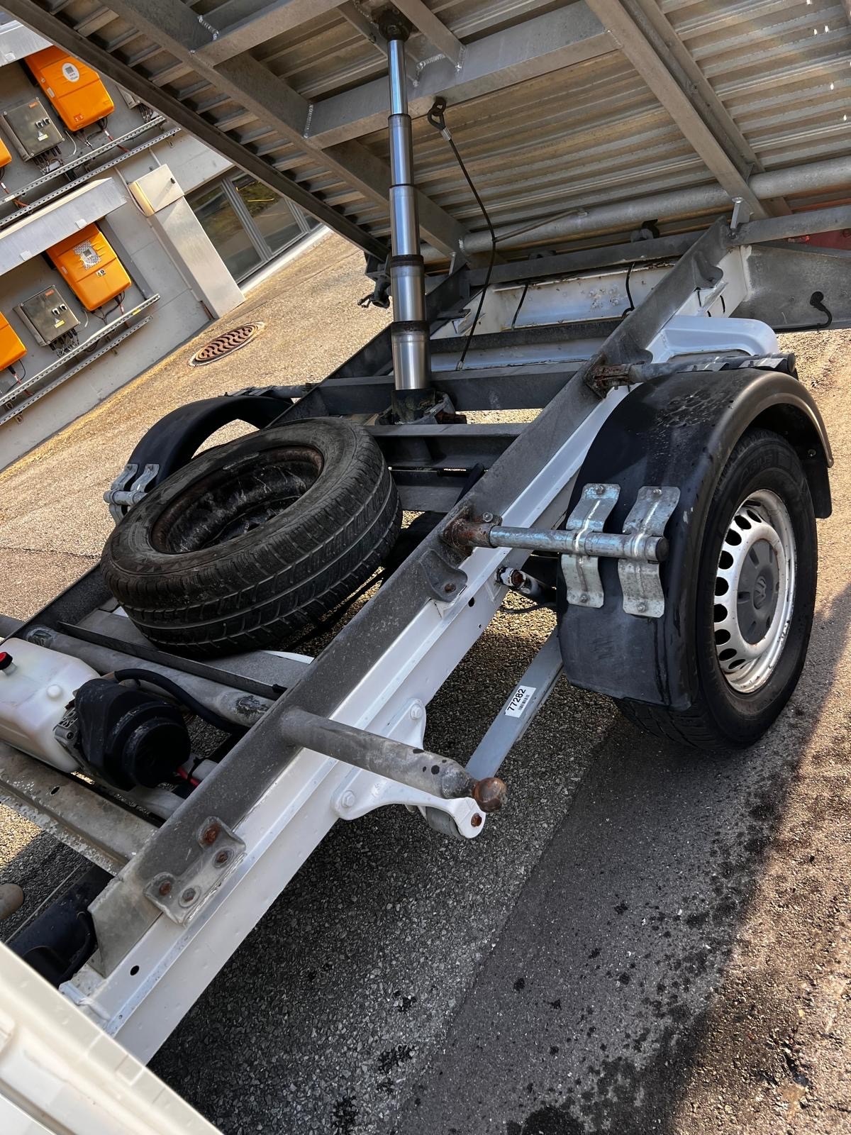 VW Crafter 35 2.5 TDI 109 PS-image-10