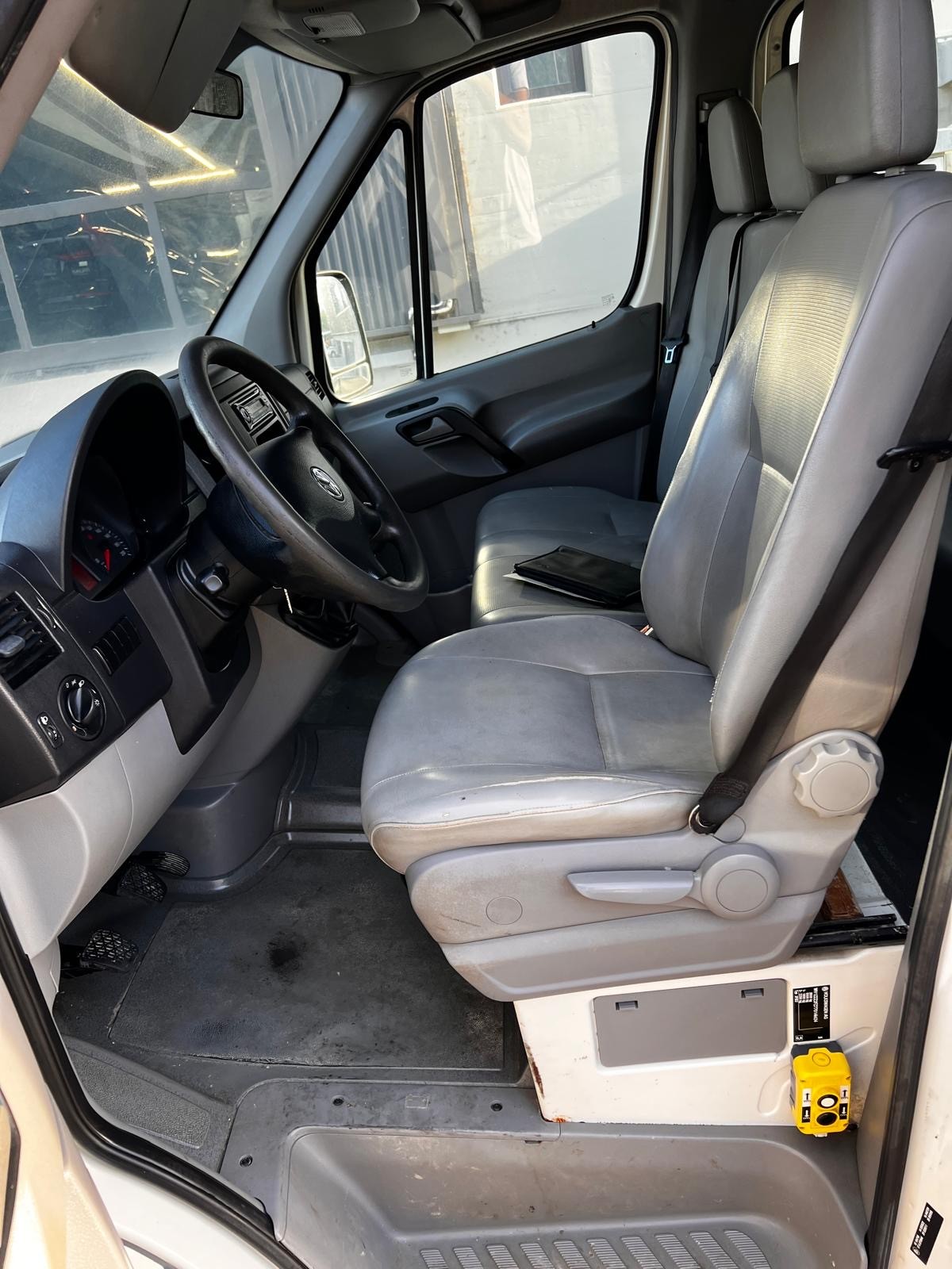 VW Crafter 35 2.5 TDI 109 PS-image-6