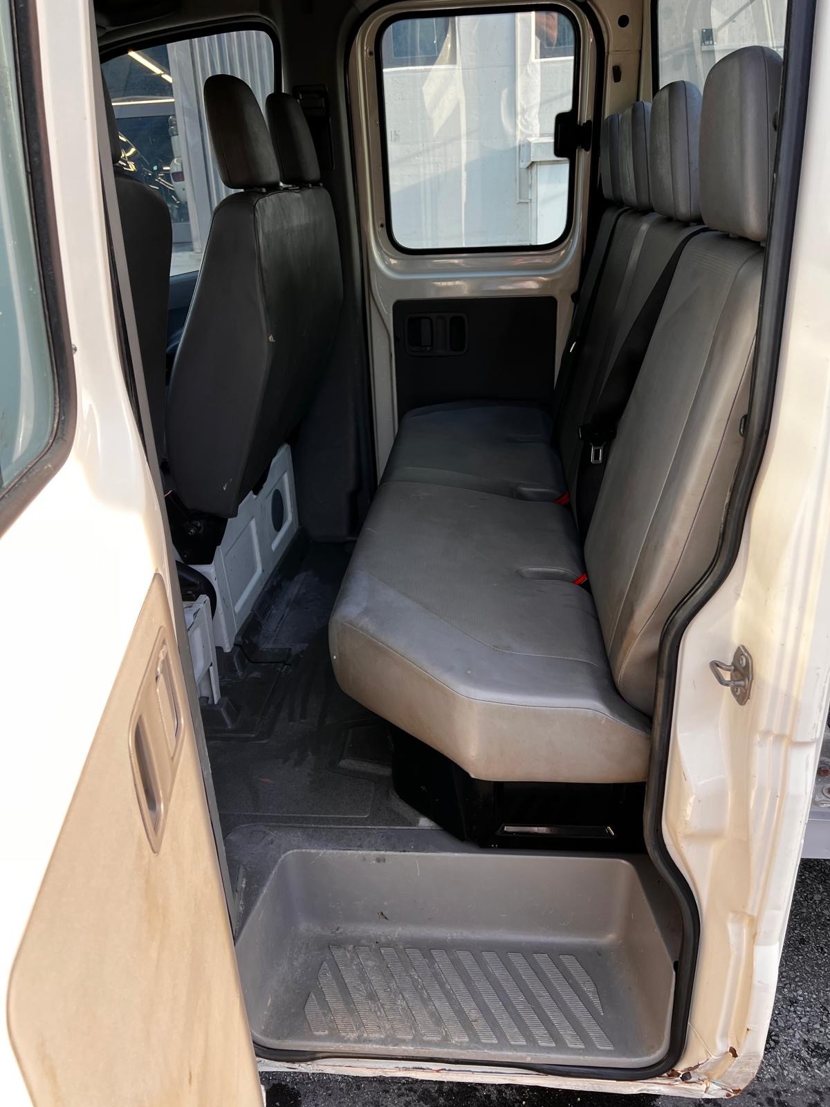 VW Crafter 35 2.5 TDI 109 PS-image-5