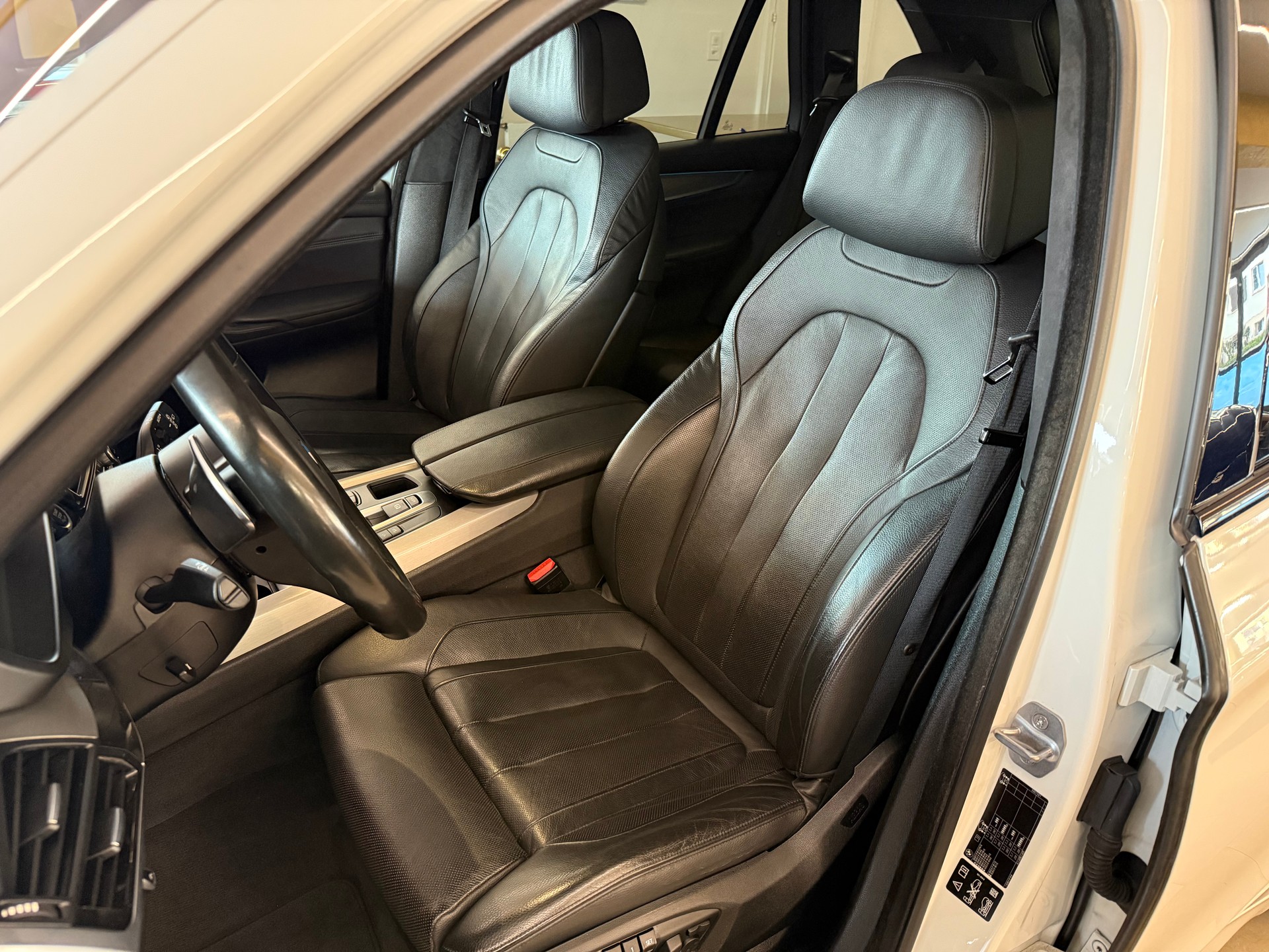 BMW X5 xDrive M50d Steptronic-image-11