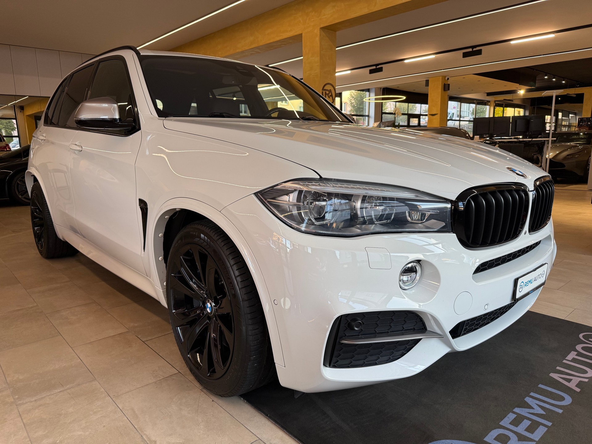 BMW X5 xDrive M50d Steptronic-image-0