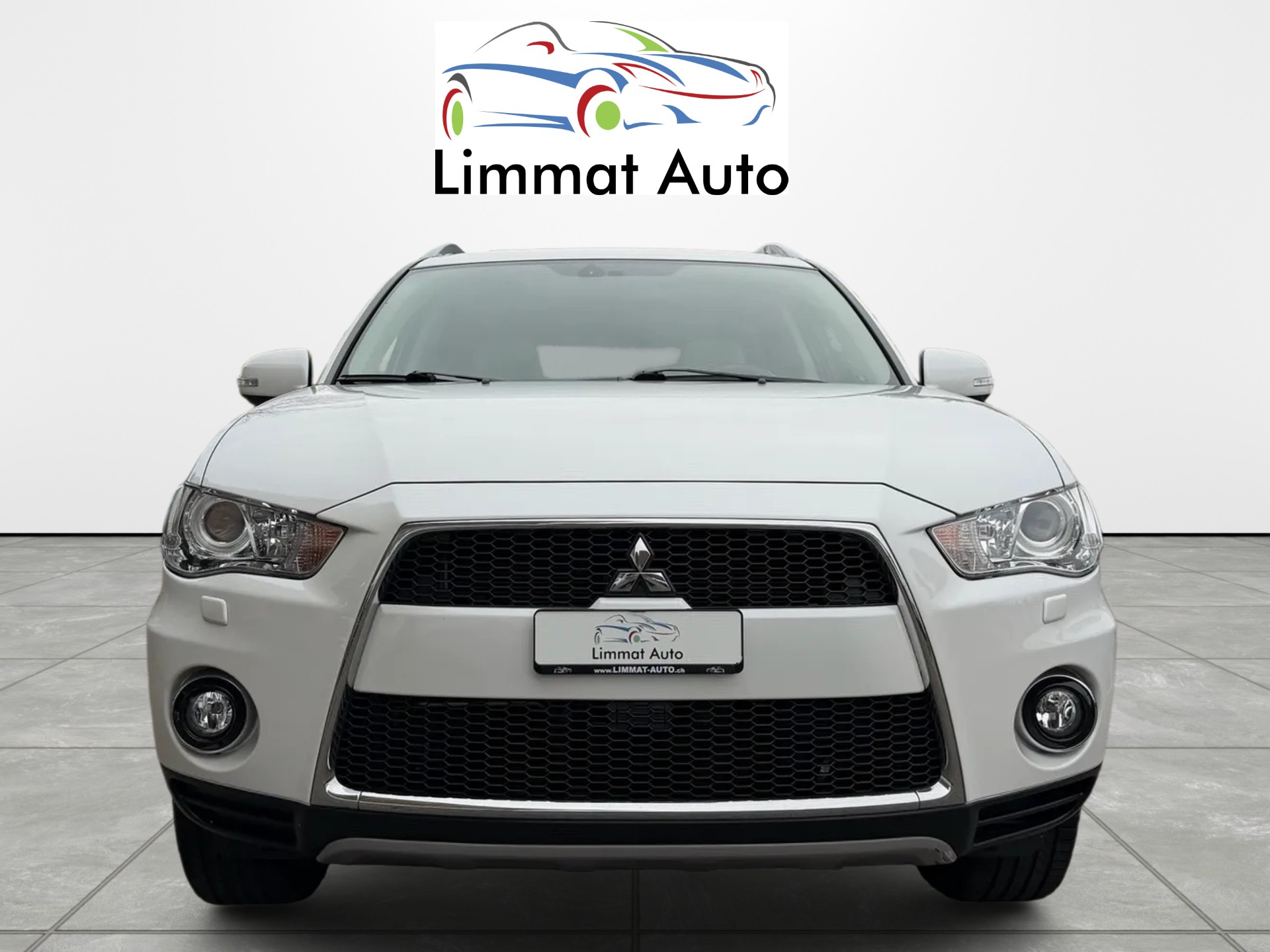 MITSUBISHI Outlander 2.2 DID Instyle 4WD TC-SST-image-1