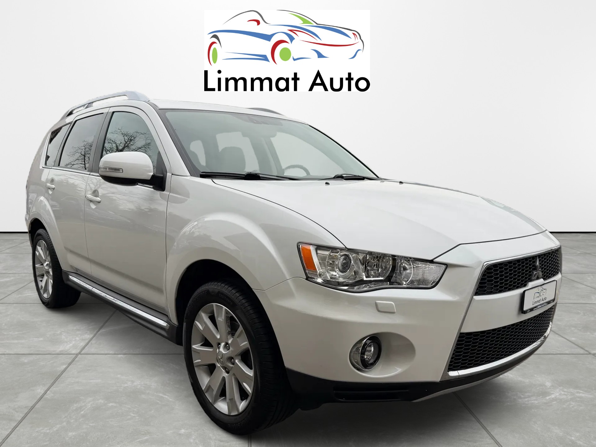 MITSUBISHI Outlander 2.2 DID Instyle 4WD TC-SST-image-6