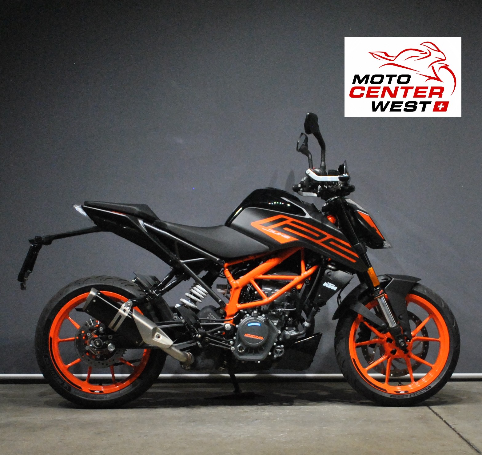 KTM 125 Duke-showroom-element-1