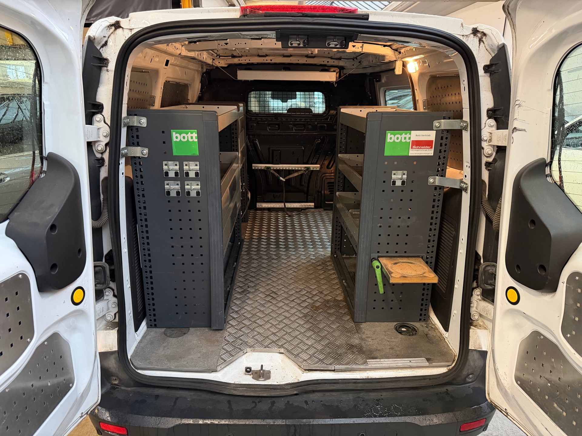 FORD Transit Connect Van T220 1.5 TDCi Trend-image-7