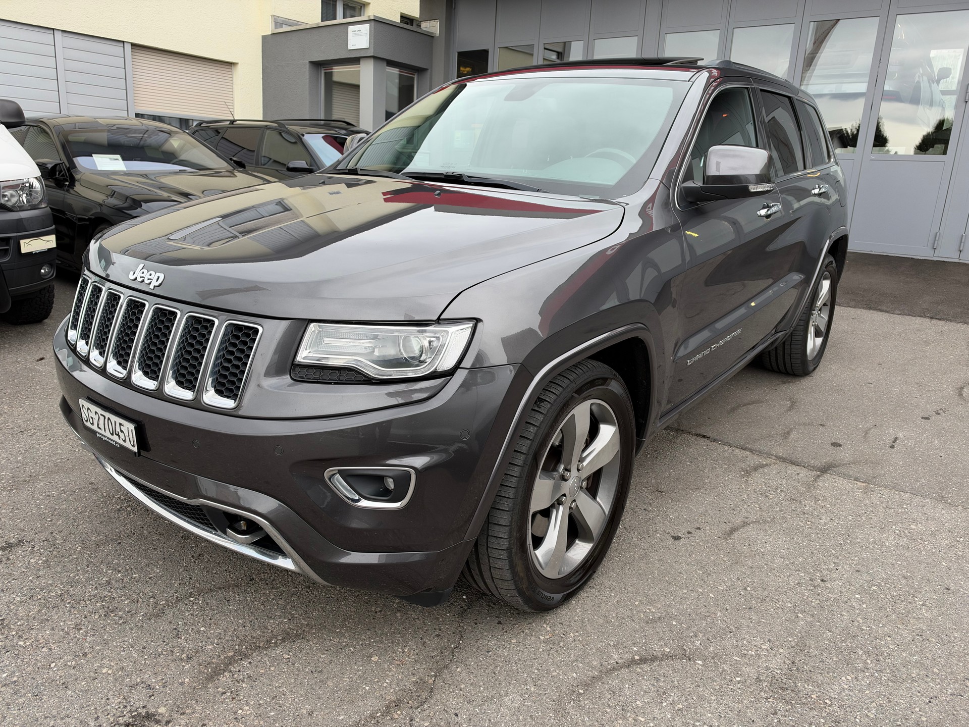 JEEP Grand Cherokee 3.6 V6 Overland Automatic-image-6