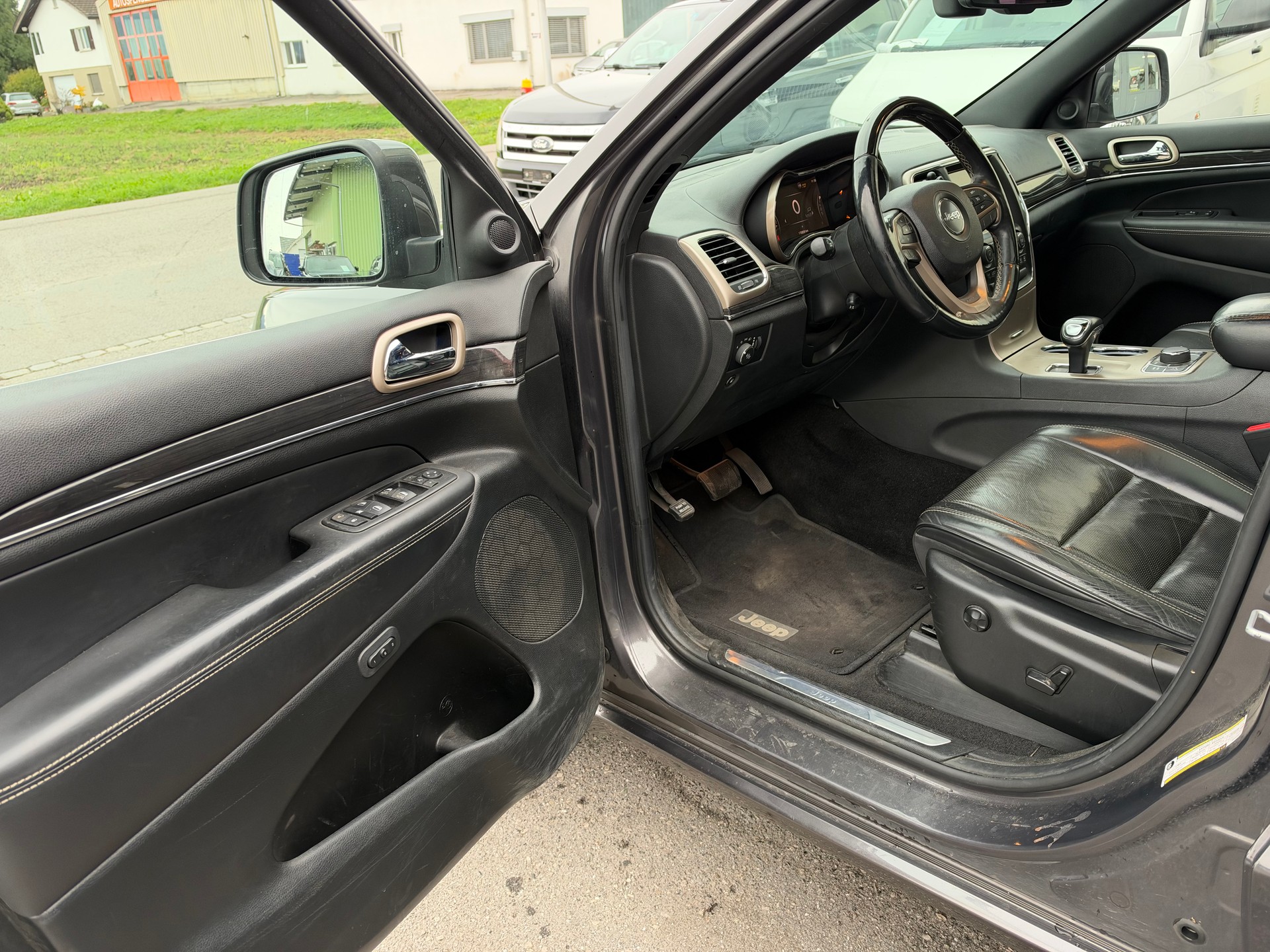 JEEP Grand Cherokee 3.6 V6 Overland Automatic-image-22