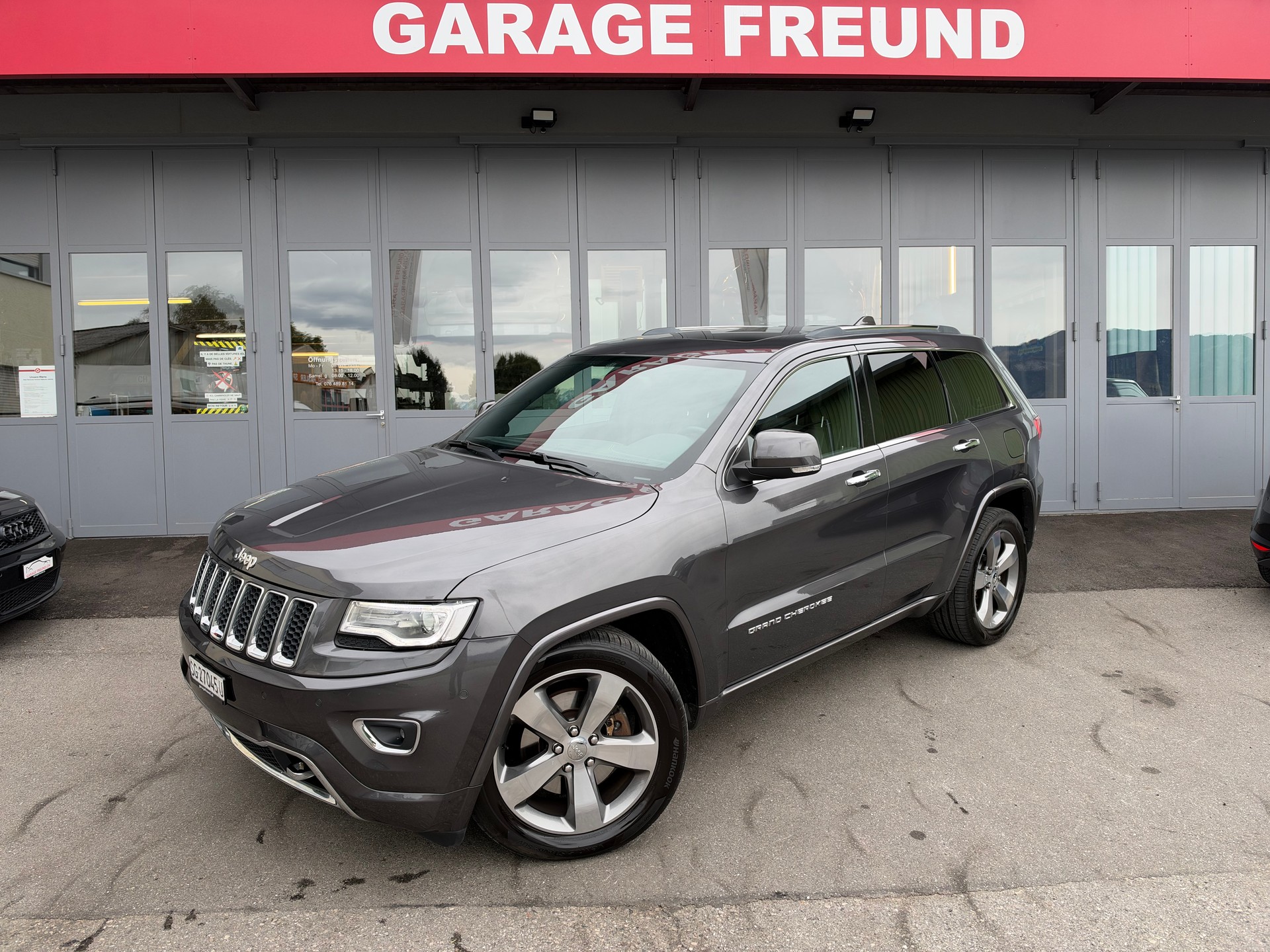 JEEP Grand Cherokee 3.6 V6 Overland Automatic-image-3