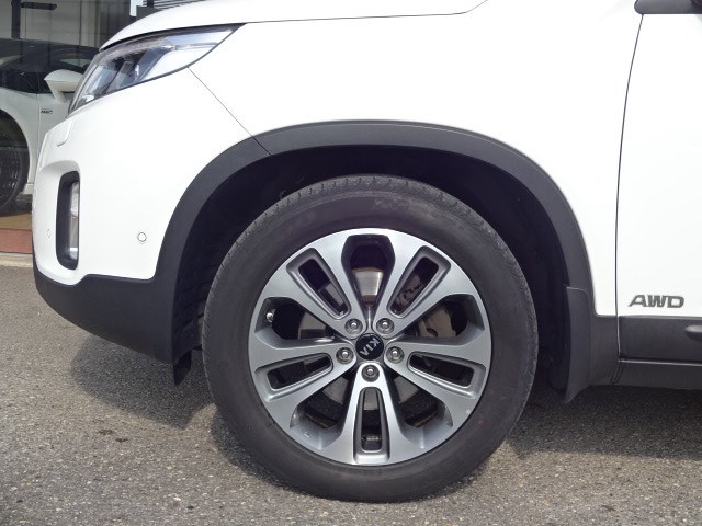 KIA Sorento 2.2 CRDI Style Automatic-image-5