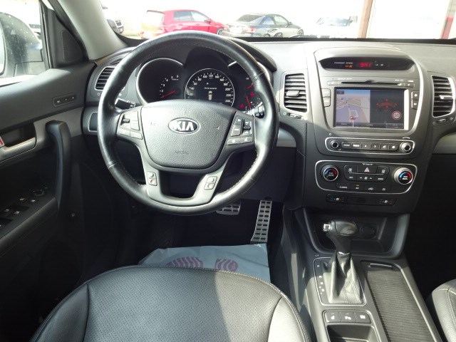 KIA Sorento 2.2 CRDI Style Automatic-image-8