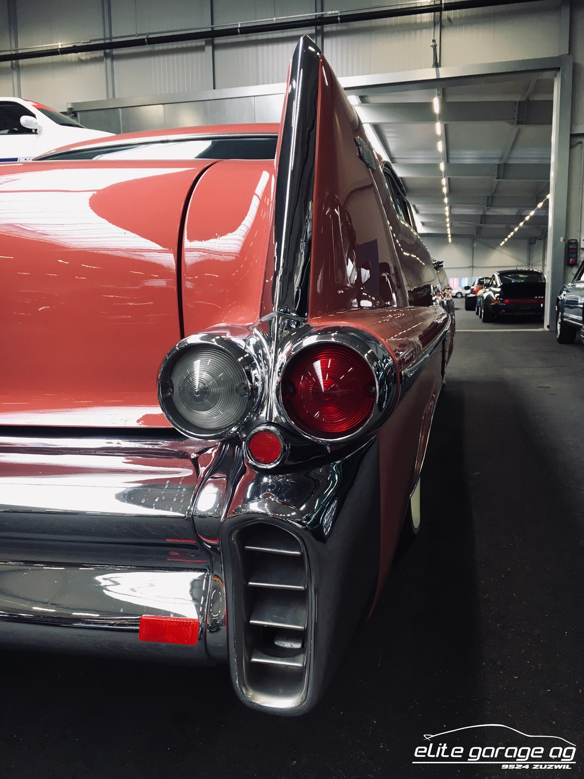 CADILLAC Coupé DeVille Series 62-image-10