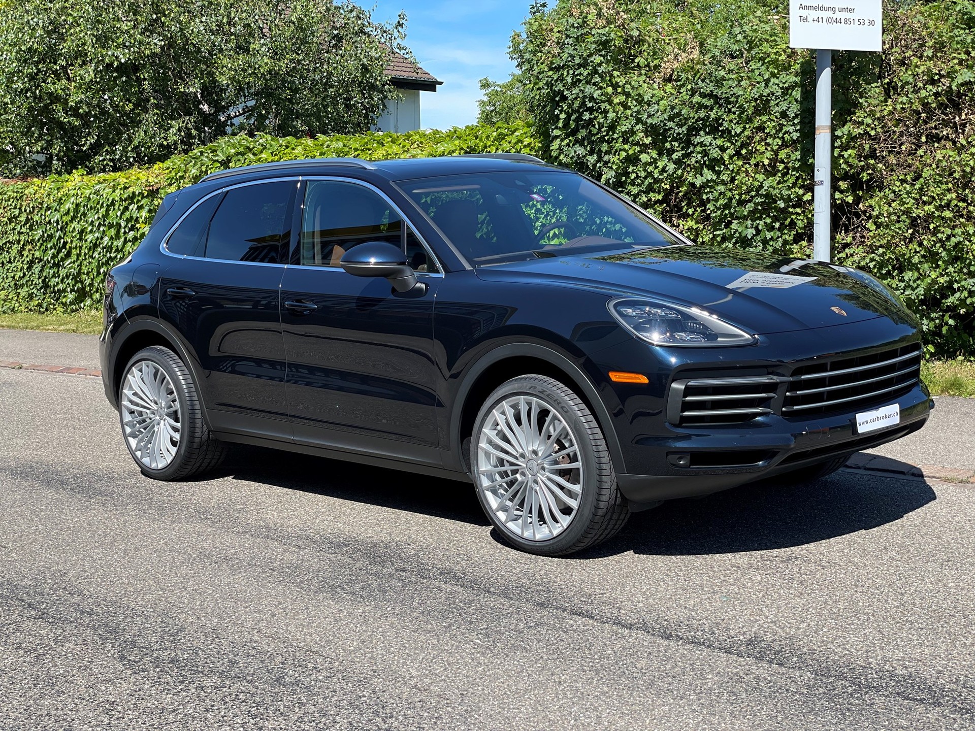 PORSCHE Cayenne S-image-1
