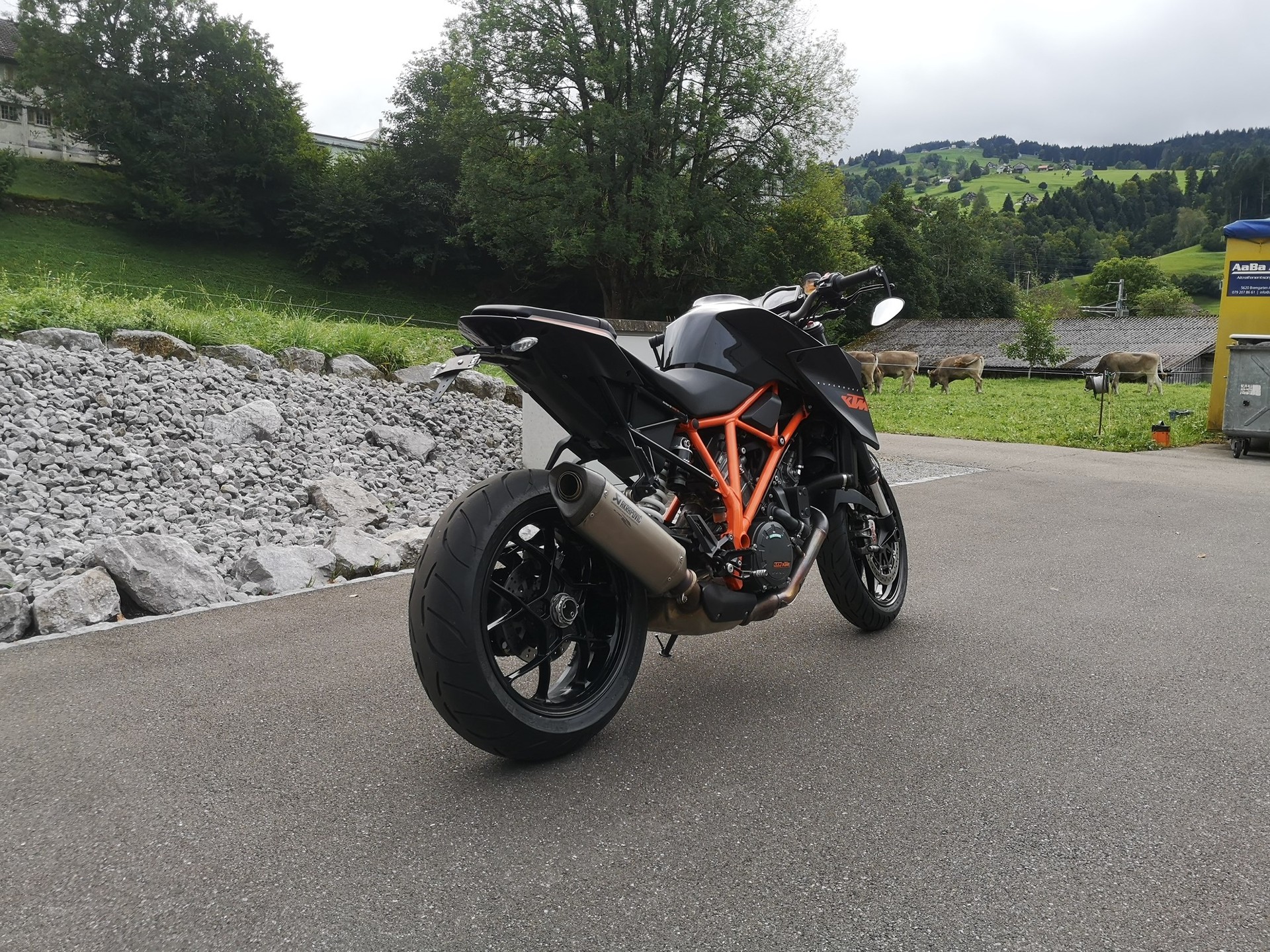 KTM 1290 Super Duke R-image-2