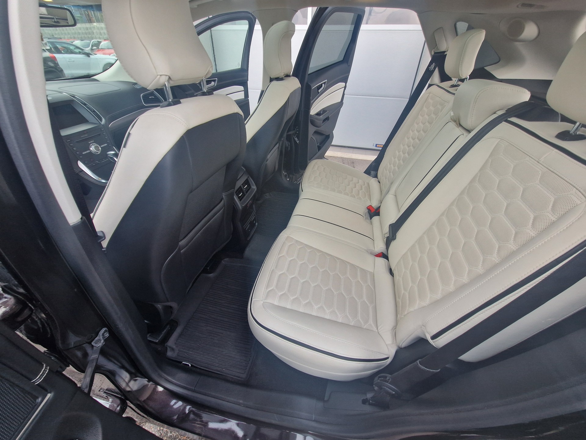 FORD Edge 2.0 TDCi Vignale 4WD PowerShift-image-9