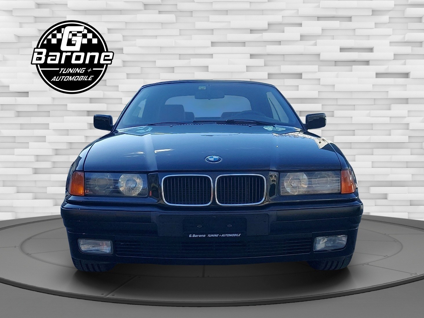 BMW 325i Cabrio-showroom-element-1