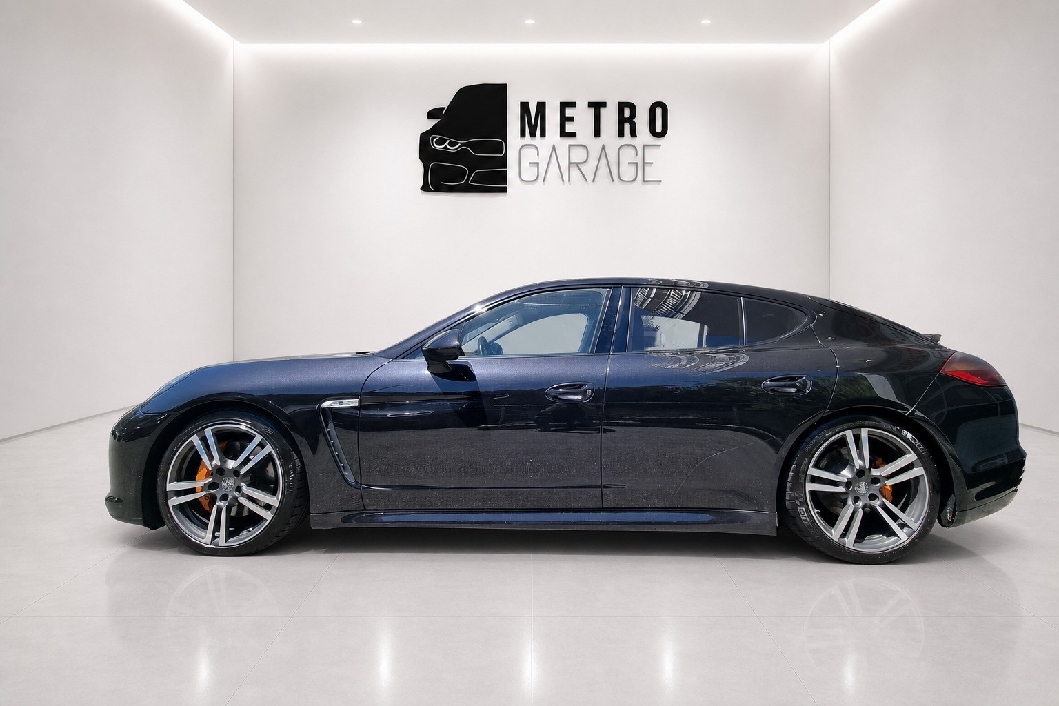 PORSCHE Panamera 4S 4.8 PDK-image-1