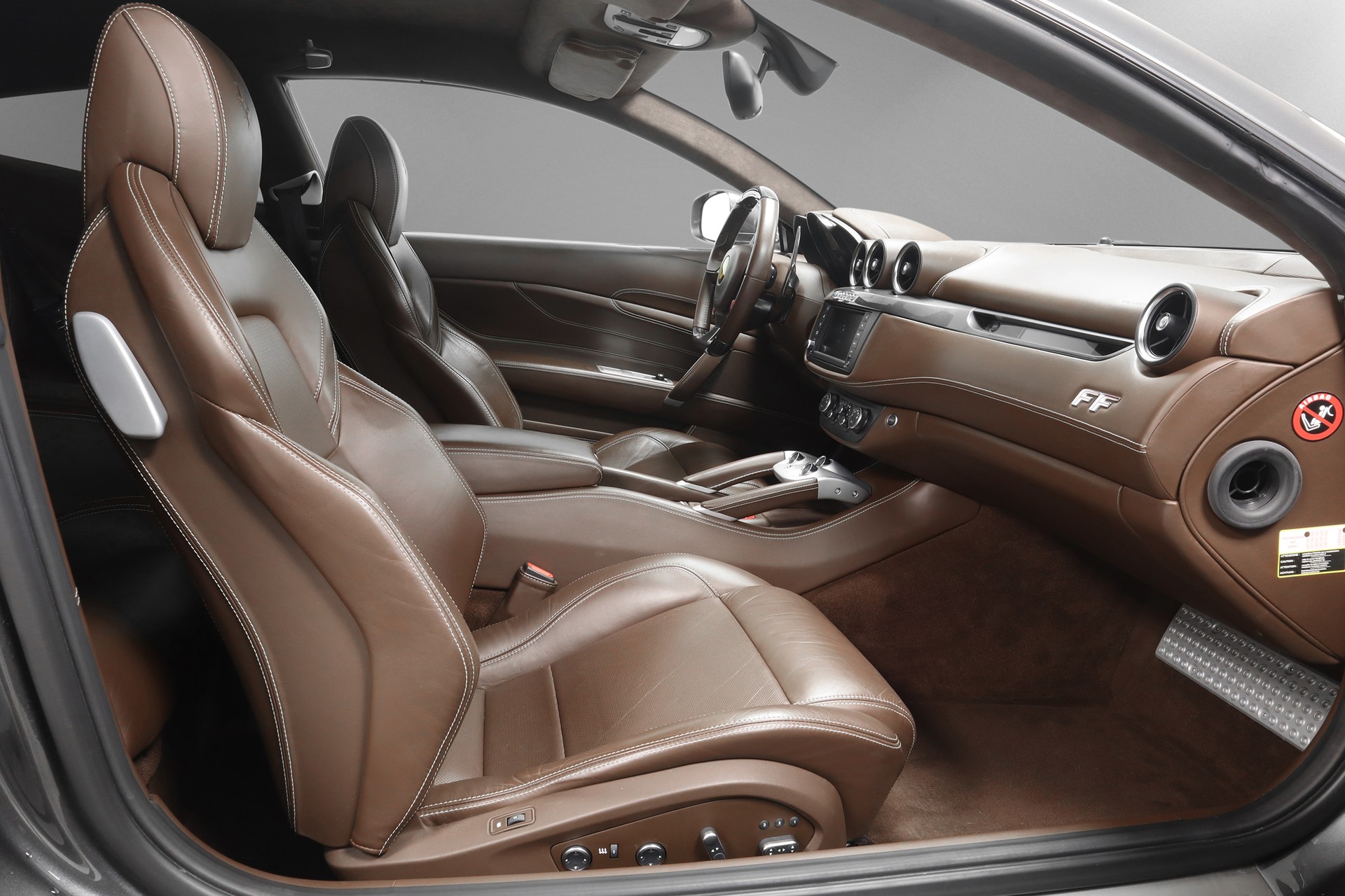 FERRARI FF-image-12