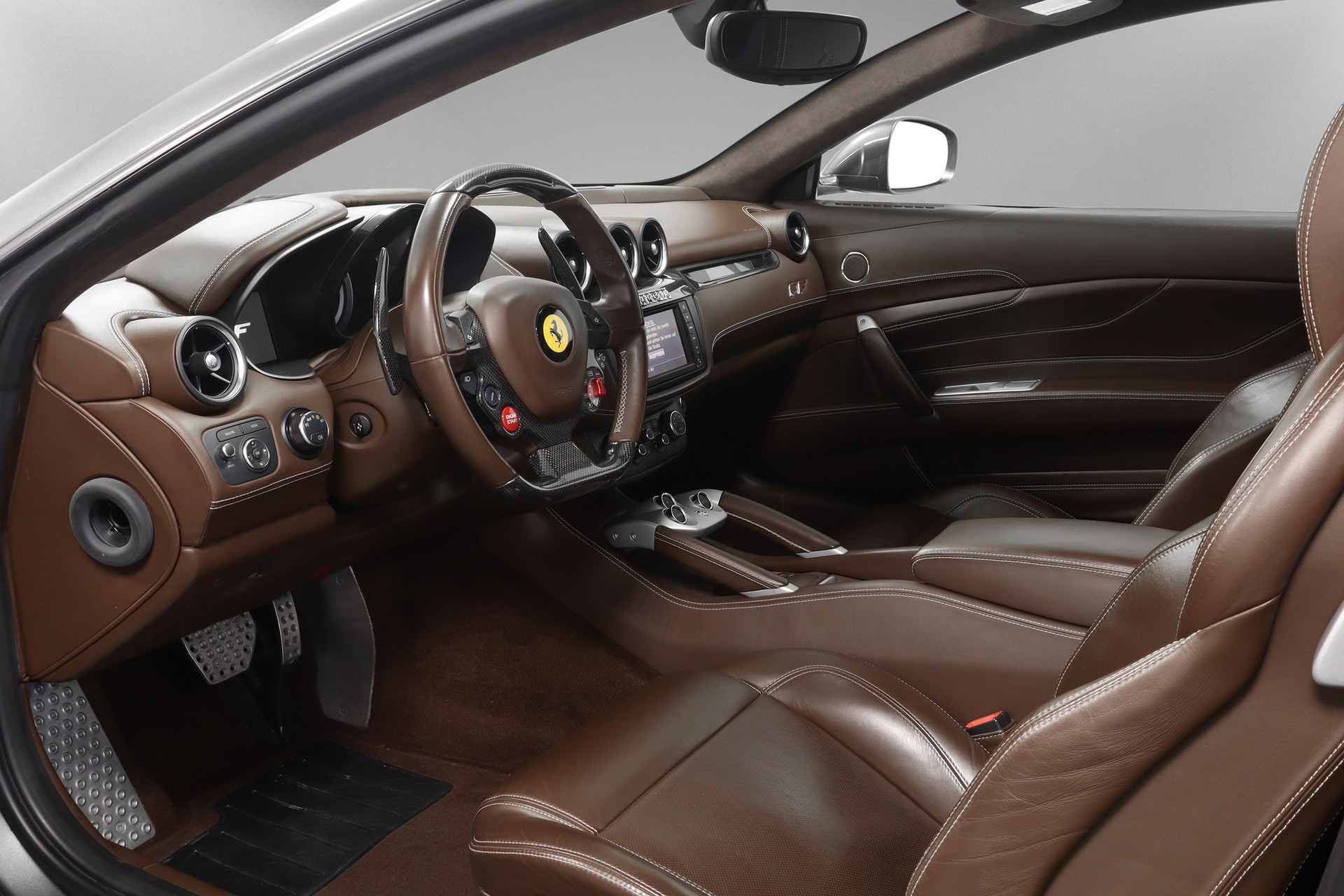 FERRARI FF-image-11
