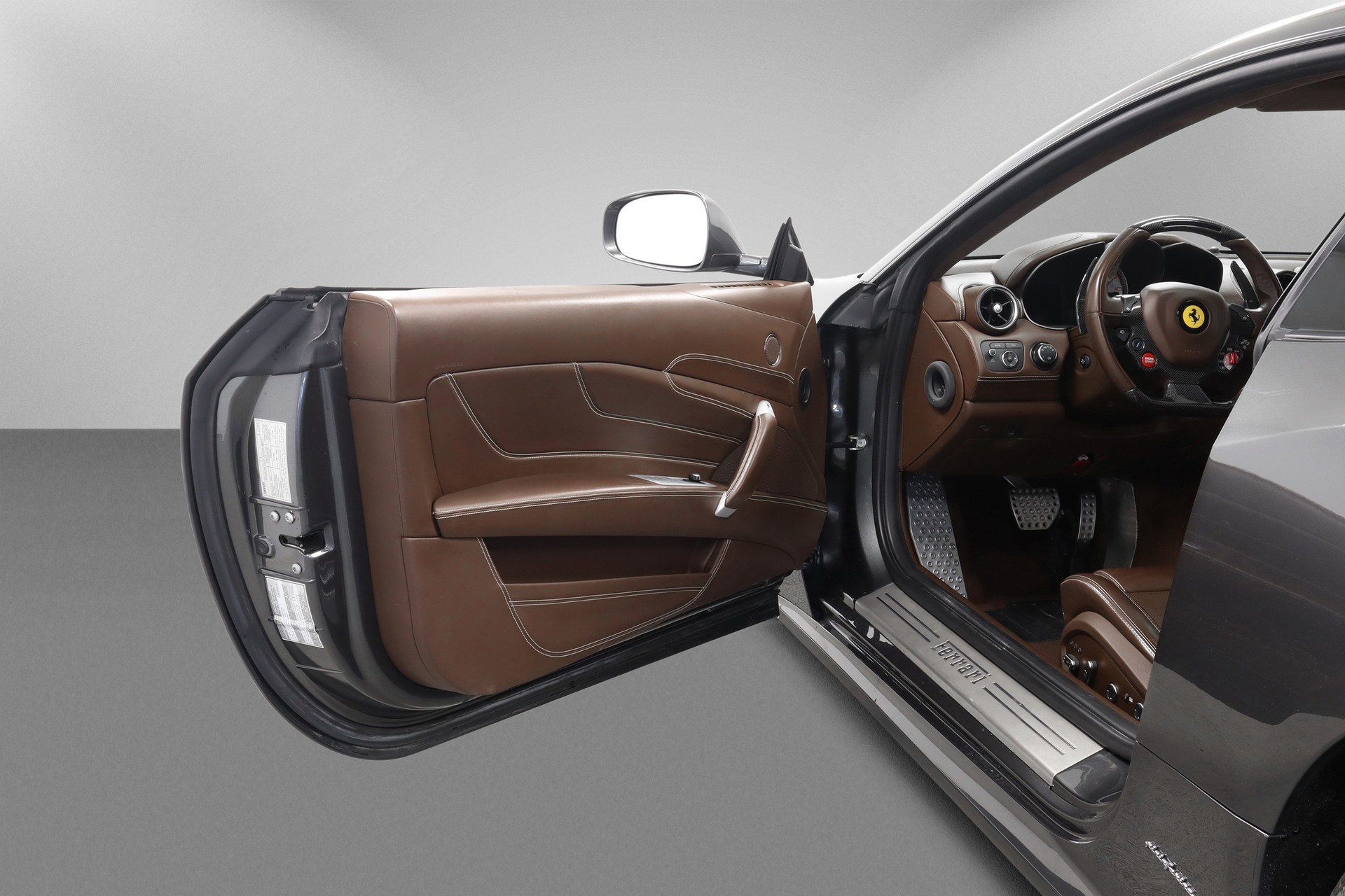 FERRARI FF-image-9