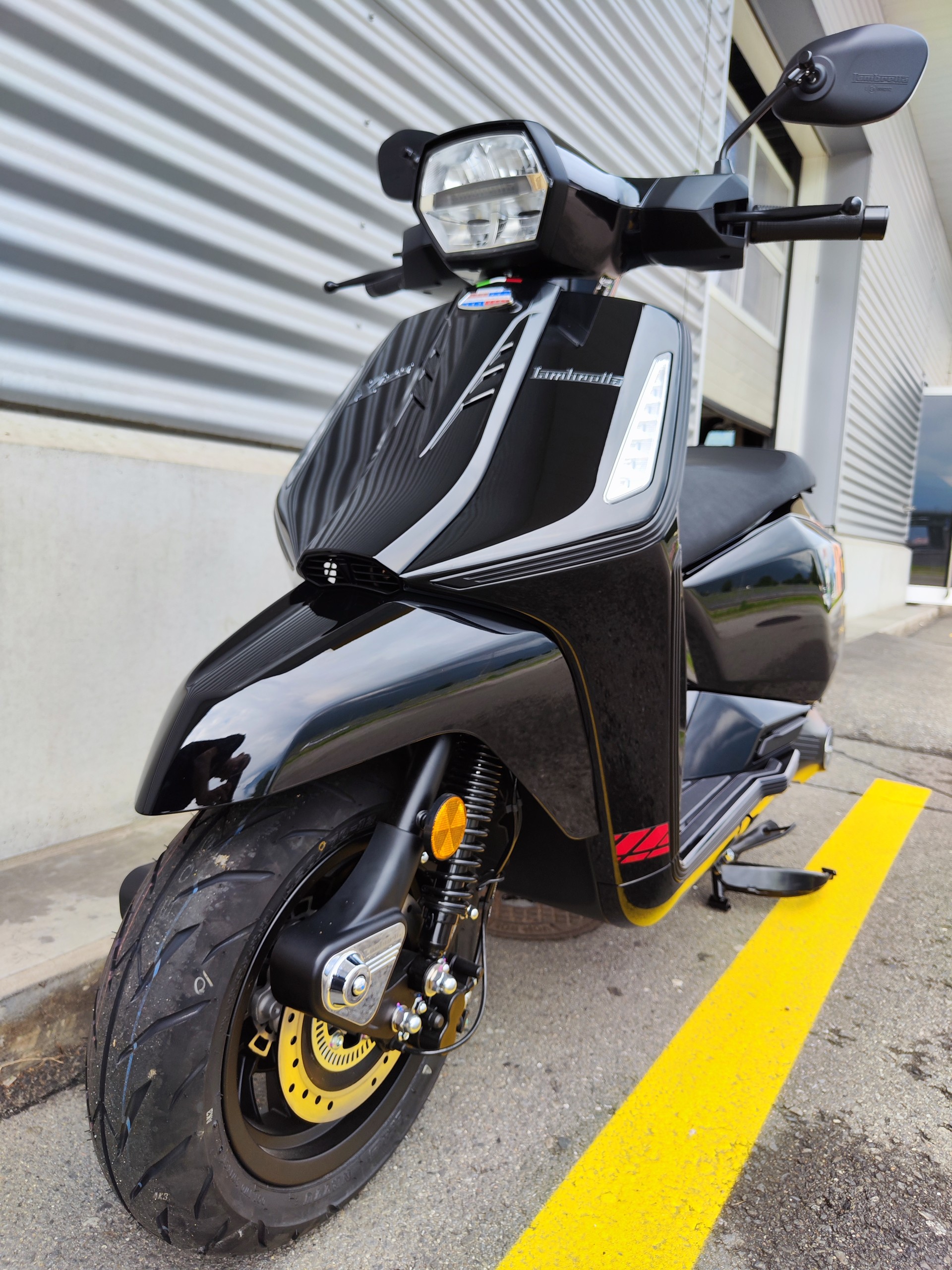 LAMBRETTA X 125-showroom-element-2