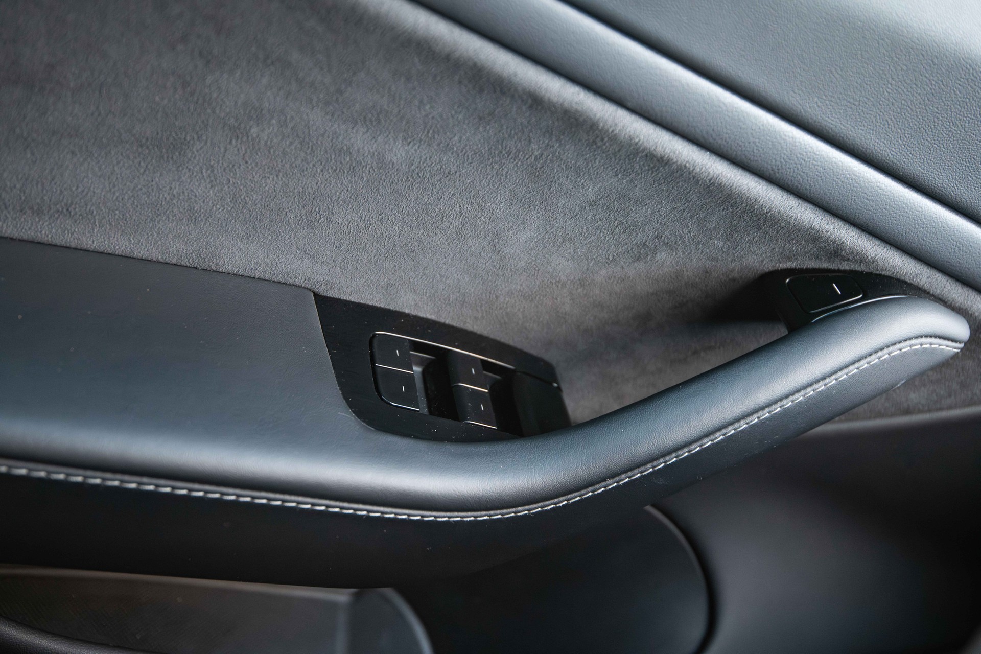 TESLA MODEL 3 Long Range Dual Motor AWD-image-12