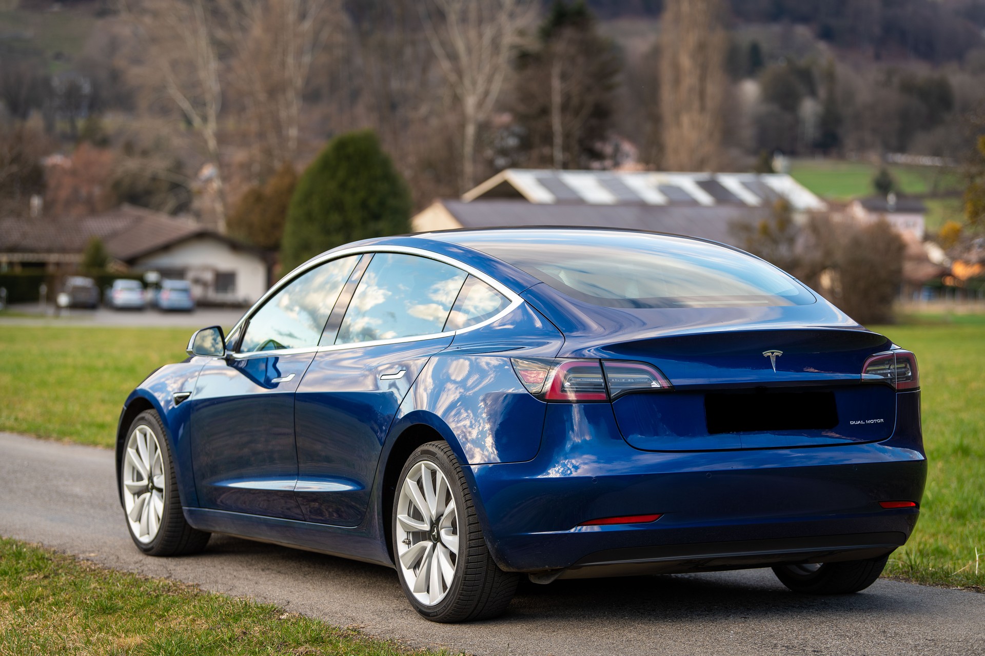 TESLA MODEL 3 Long Range Dual Motor AWD-image-14