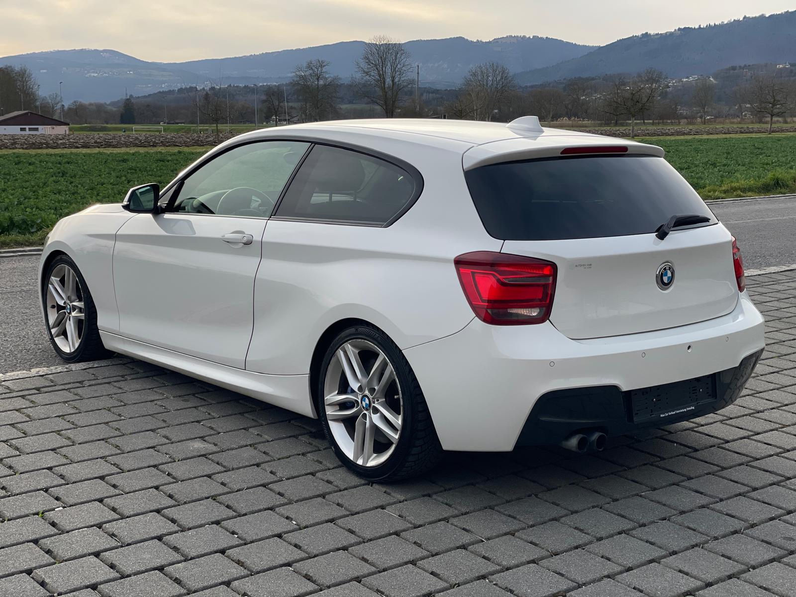 BMW 125i Sport Line-image-5