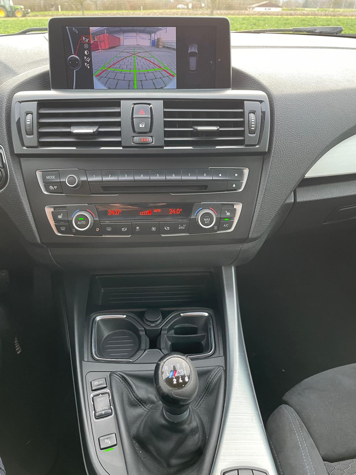BMW 125i Sport Line-image-7
