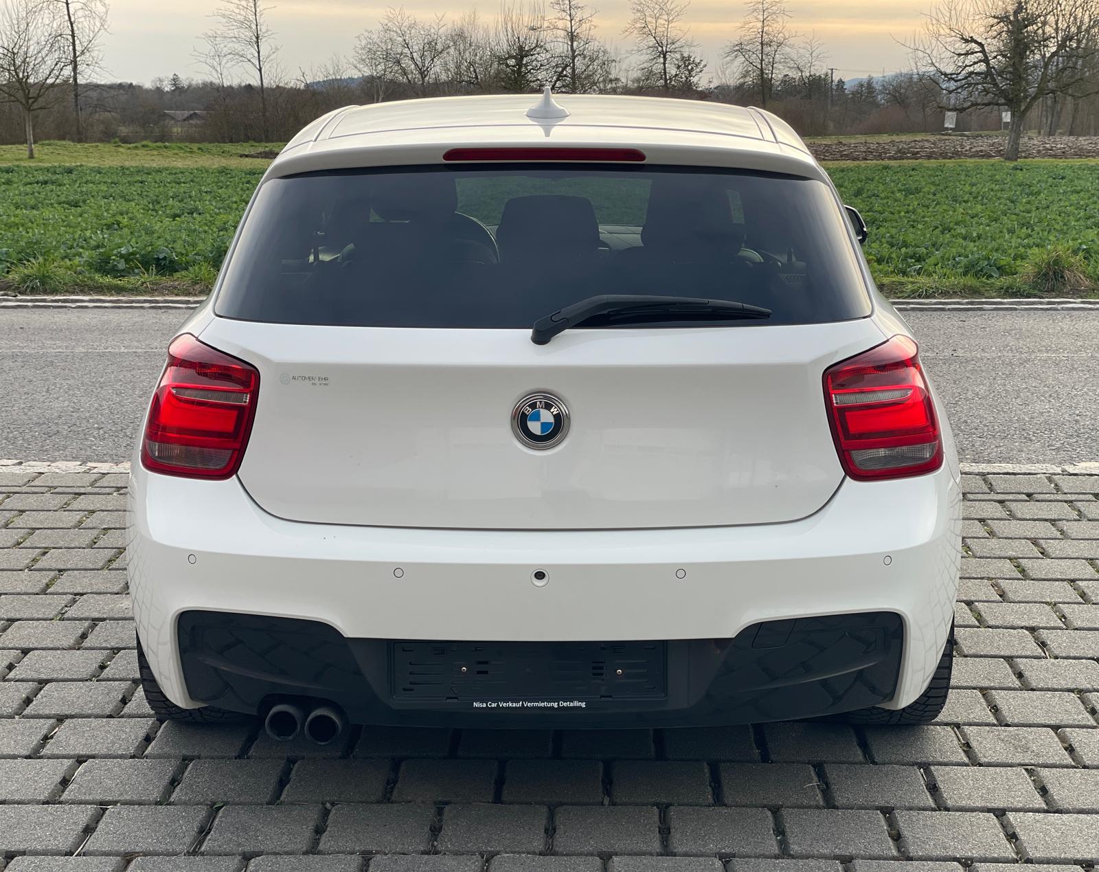 BMW 125i Sport Line-image-4