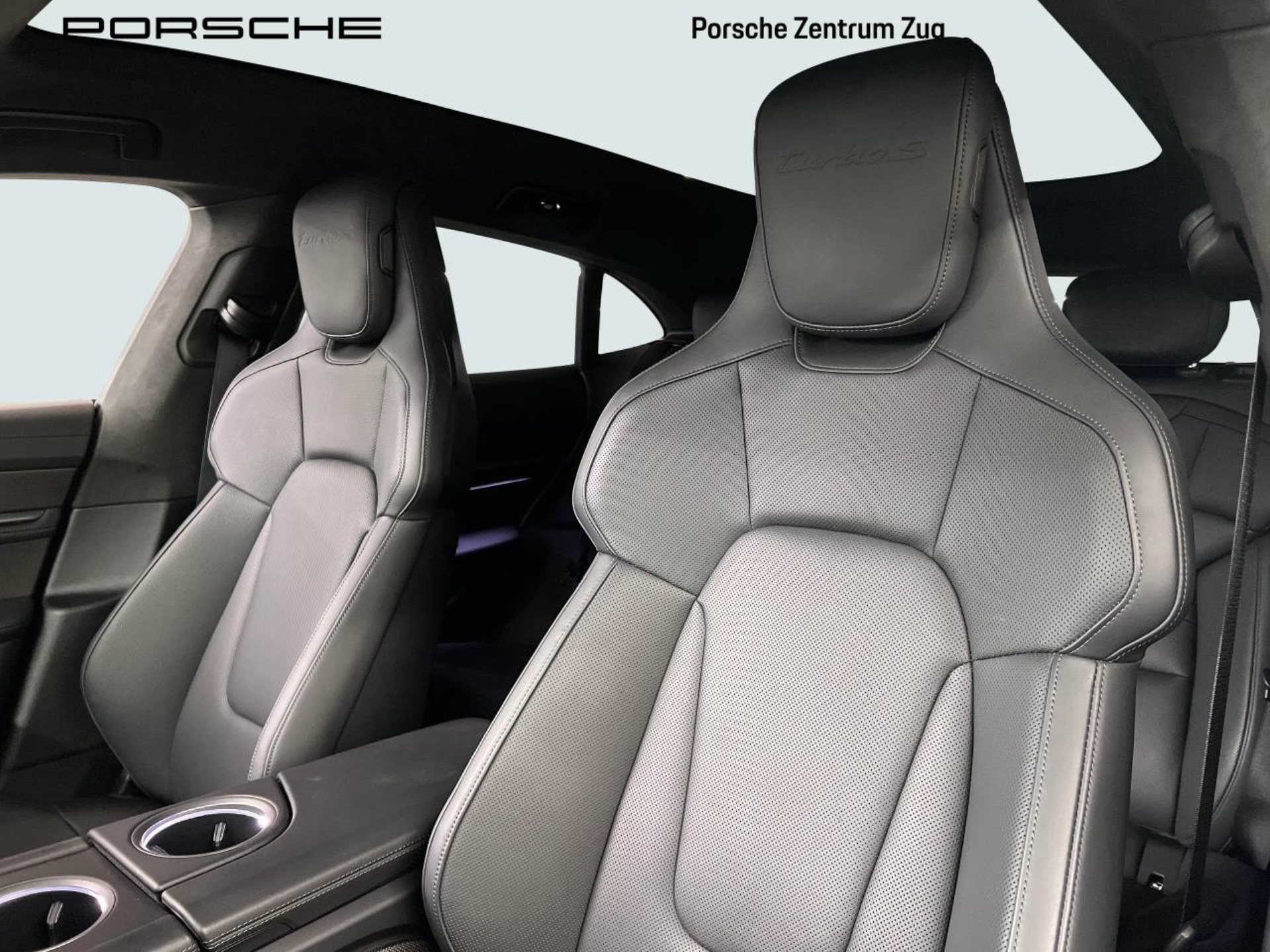 PORSCHE Taycan Turbo S Cross Turismo-image-4