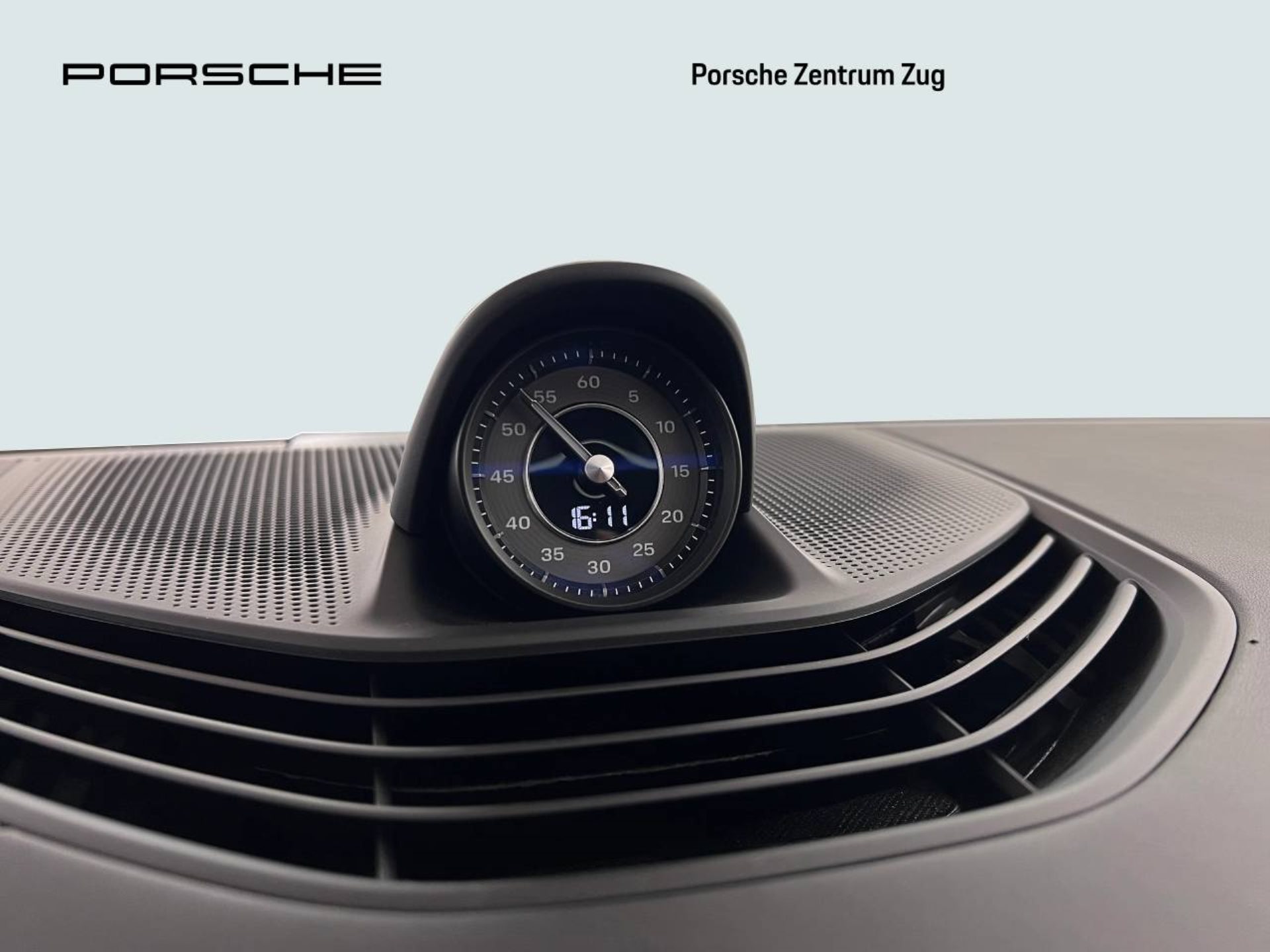 PORSCHE Taycan Turbo S Cross Turismo-image-27