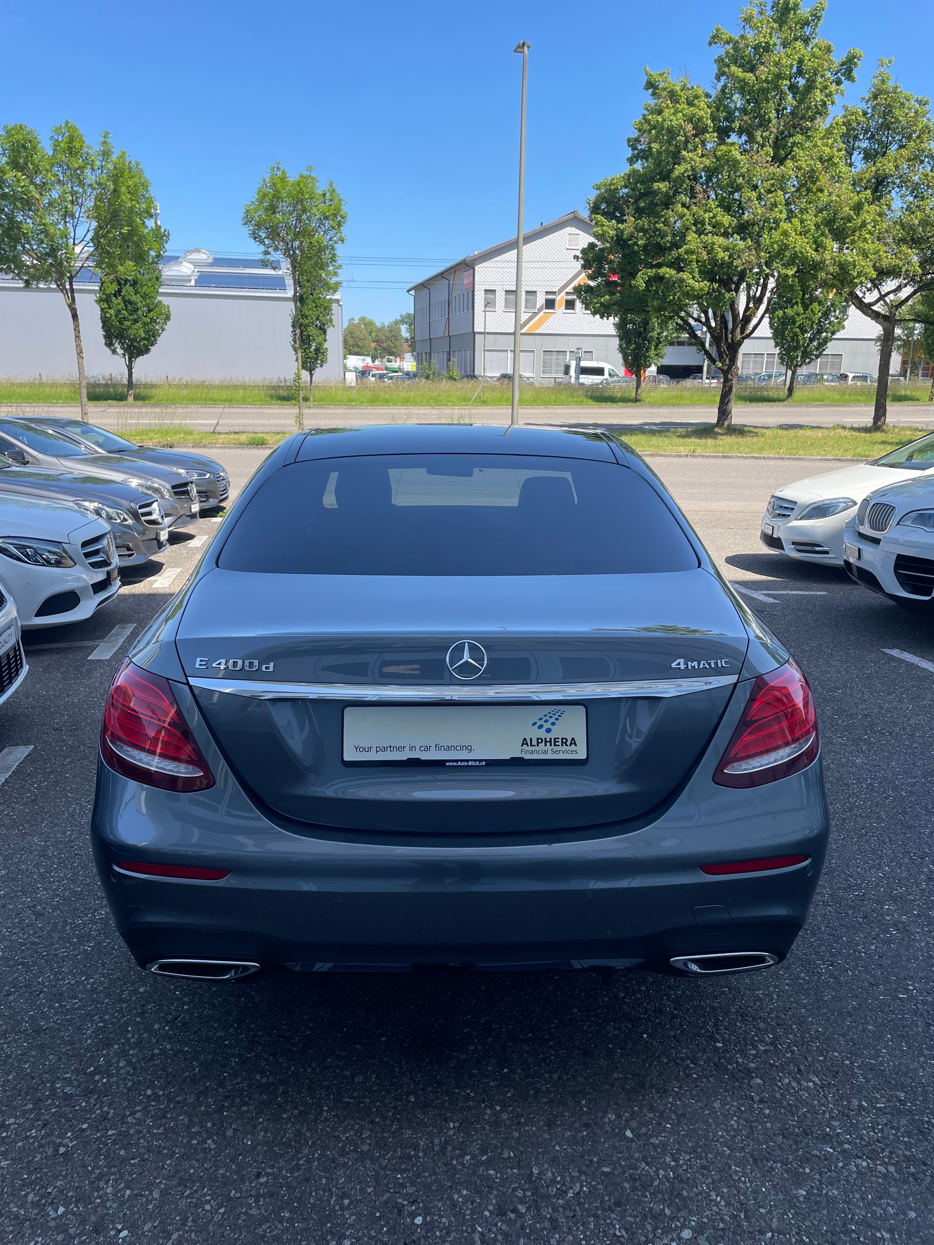 MERCEDES-BENZ E 400 d 4Matic AMG Line 9G-Tronic-showroom-element-3