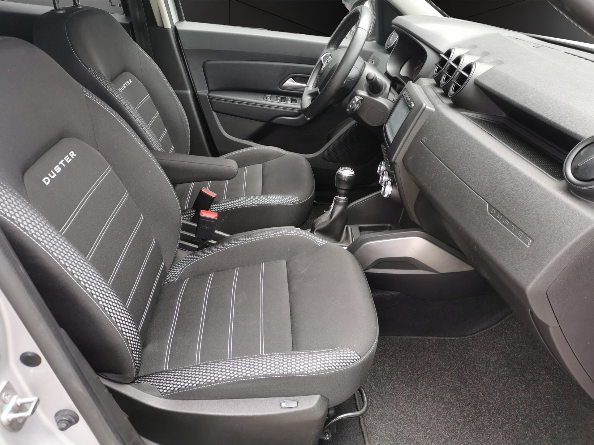 DACIA Duster 1.2 T Prestige 4x4-image-11