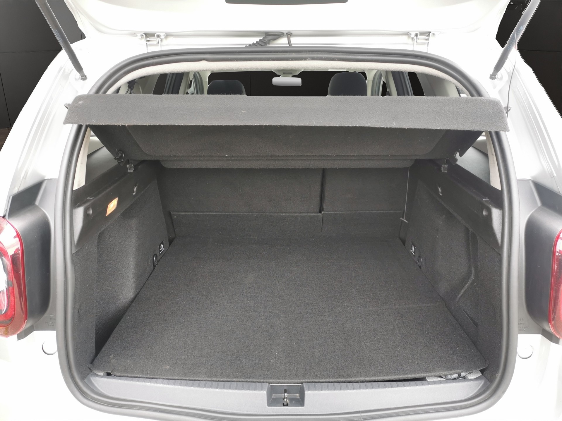 DACIA Duster 1.2 T Prestige 4x4-image-9
