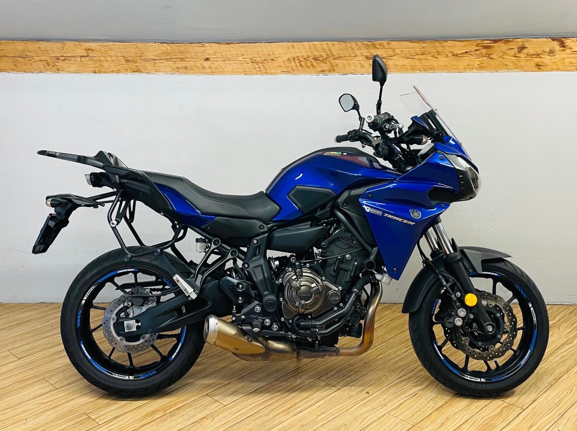YAMAHA Tracer 700 ABS-showroom-element-1