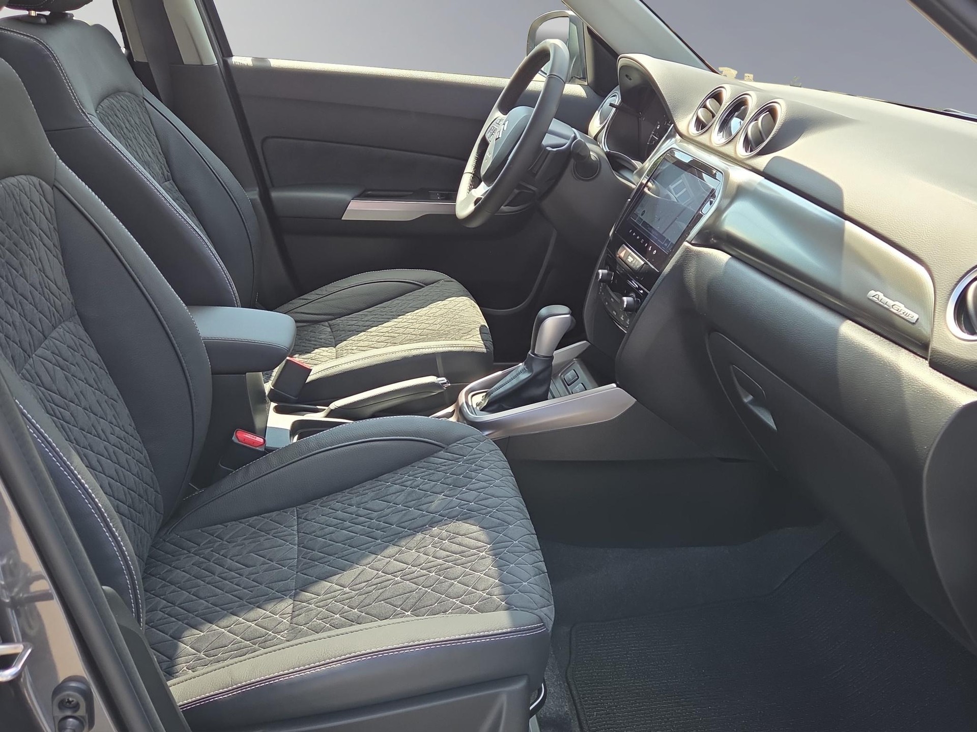 SUZUKI Vitara 1.4 T Compact Top Hybrid 4x4-image-15