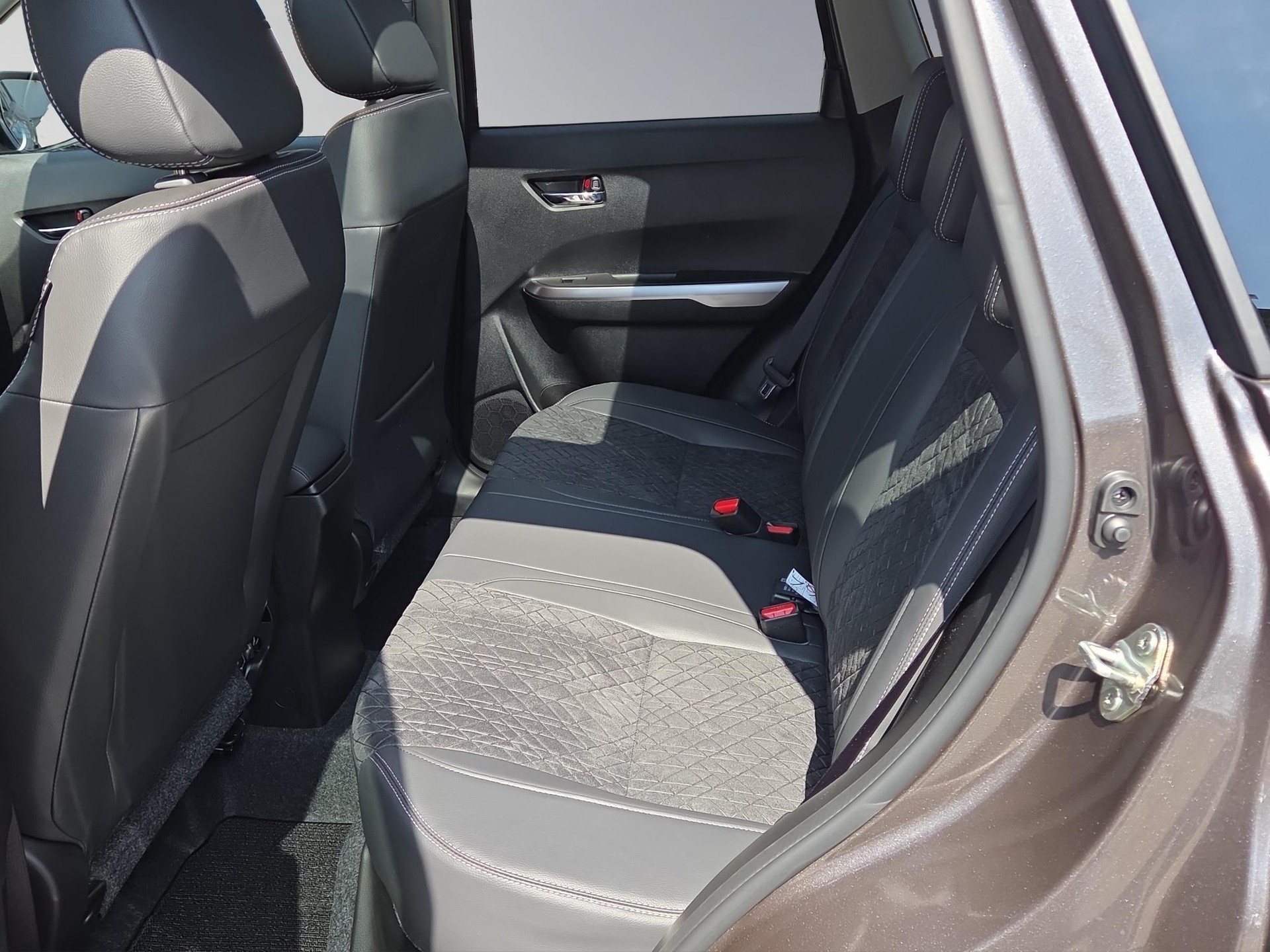 SUZUKI Vitara 1.4 T Compact Top Hybrid 4x4-image-14