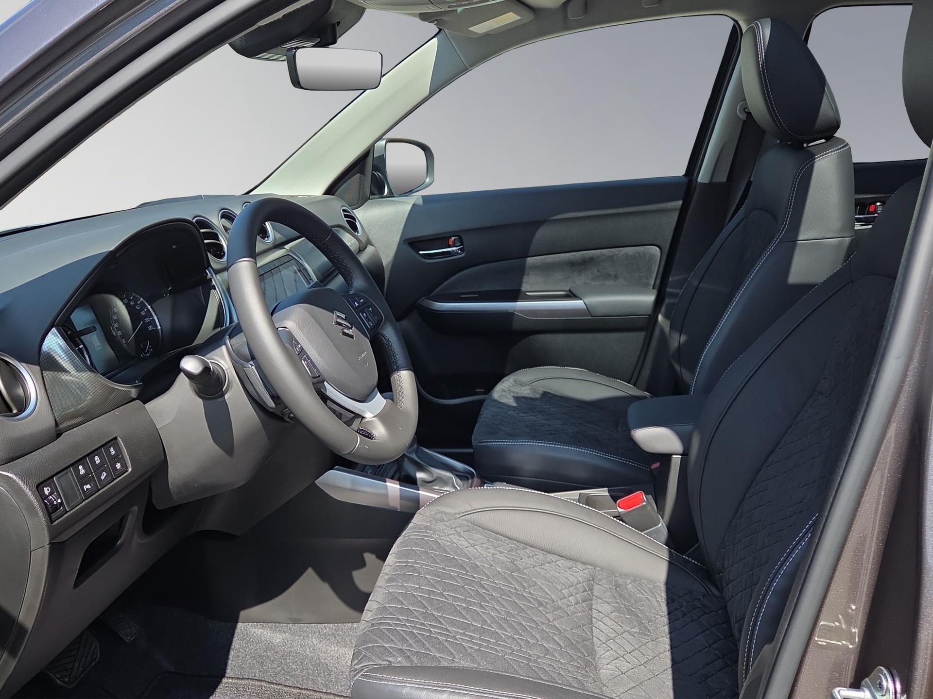 SUZUKI Vitara 1.4 T Compact Top Hybrid 4x4-image-8