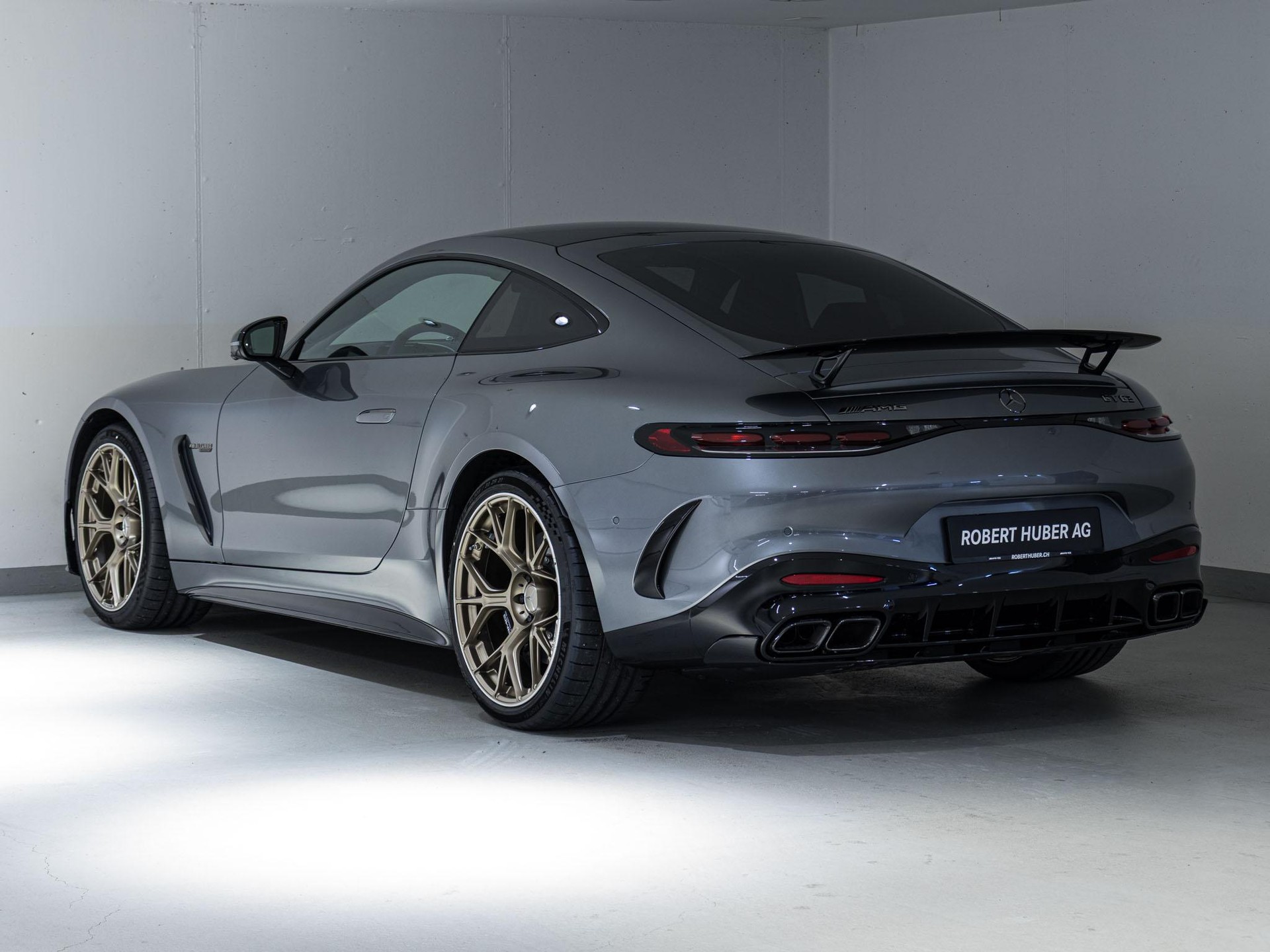 MERCEDES-BENZ AMG GT 63 4MATIC "Executive Edition"-image-3