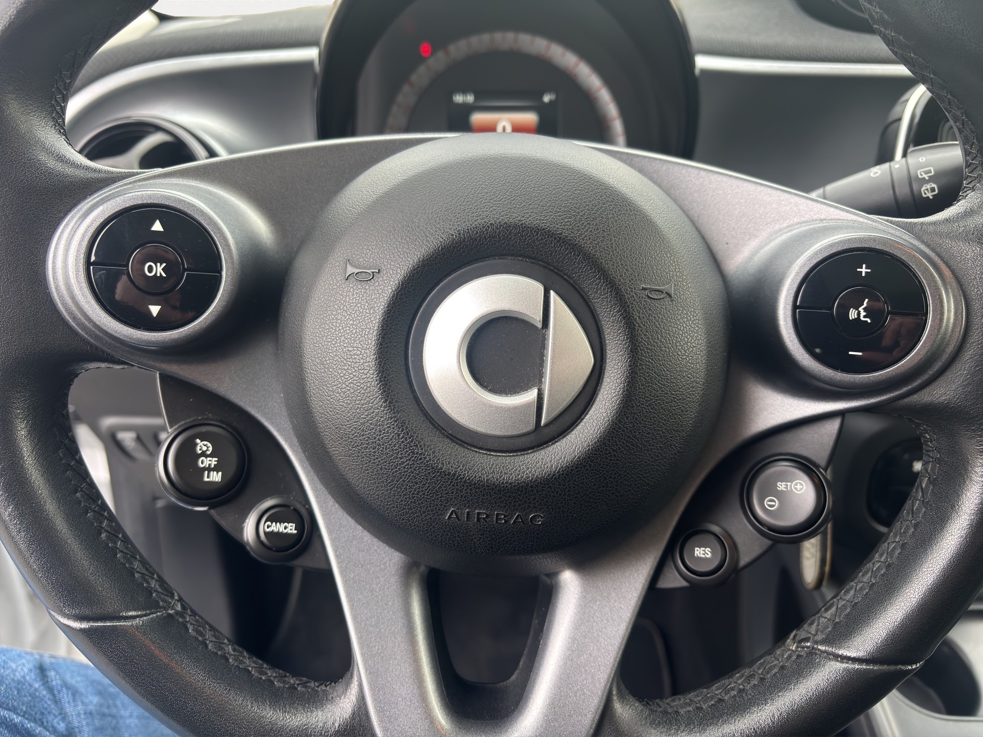 SMART forfour prime twinamic, CH Fahrzeug, Ledersitze, Leasing ab CHF 92.50-image-9
