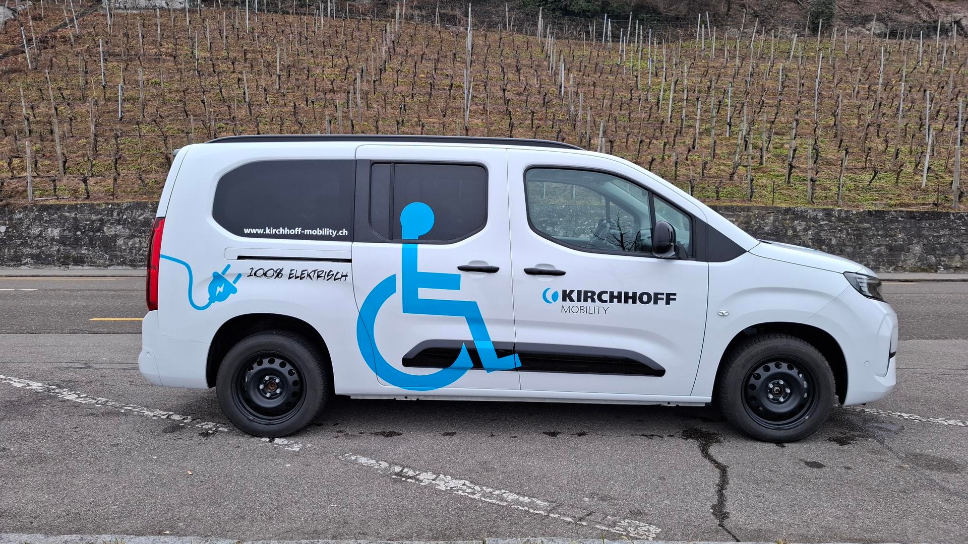 OPEL Combo-e XL GS - inkl. Umbau für Rollstuhltransport-image-9