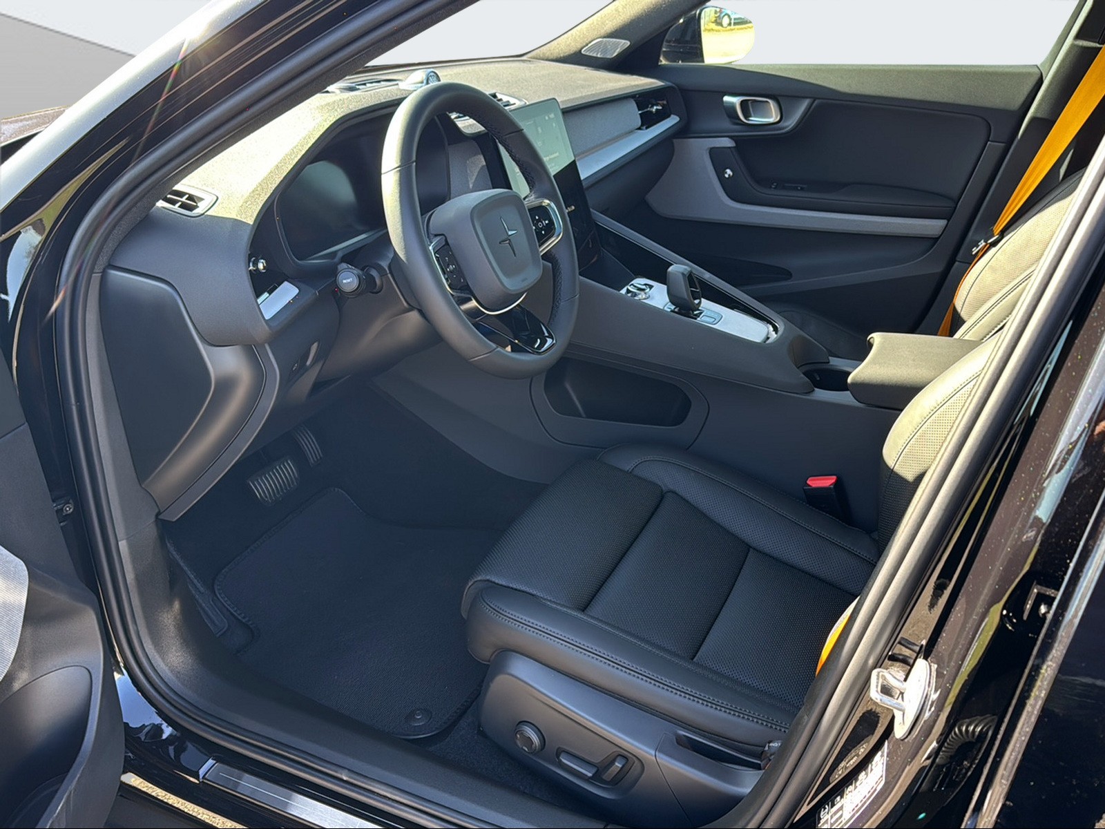 POLESTAR 2 Long Range Dual Motor-image-9
