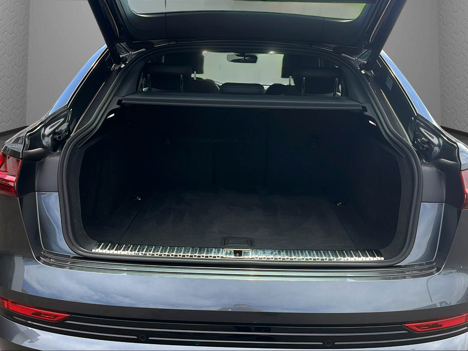 AUDI e-tron 50 Sportback S Line Attraction quattro-image-8